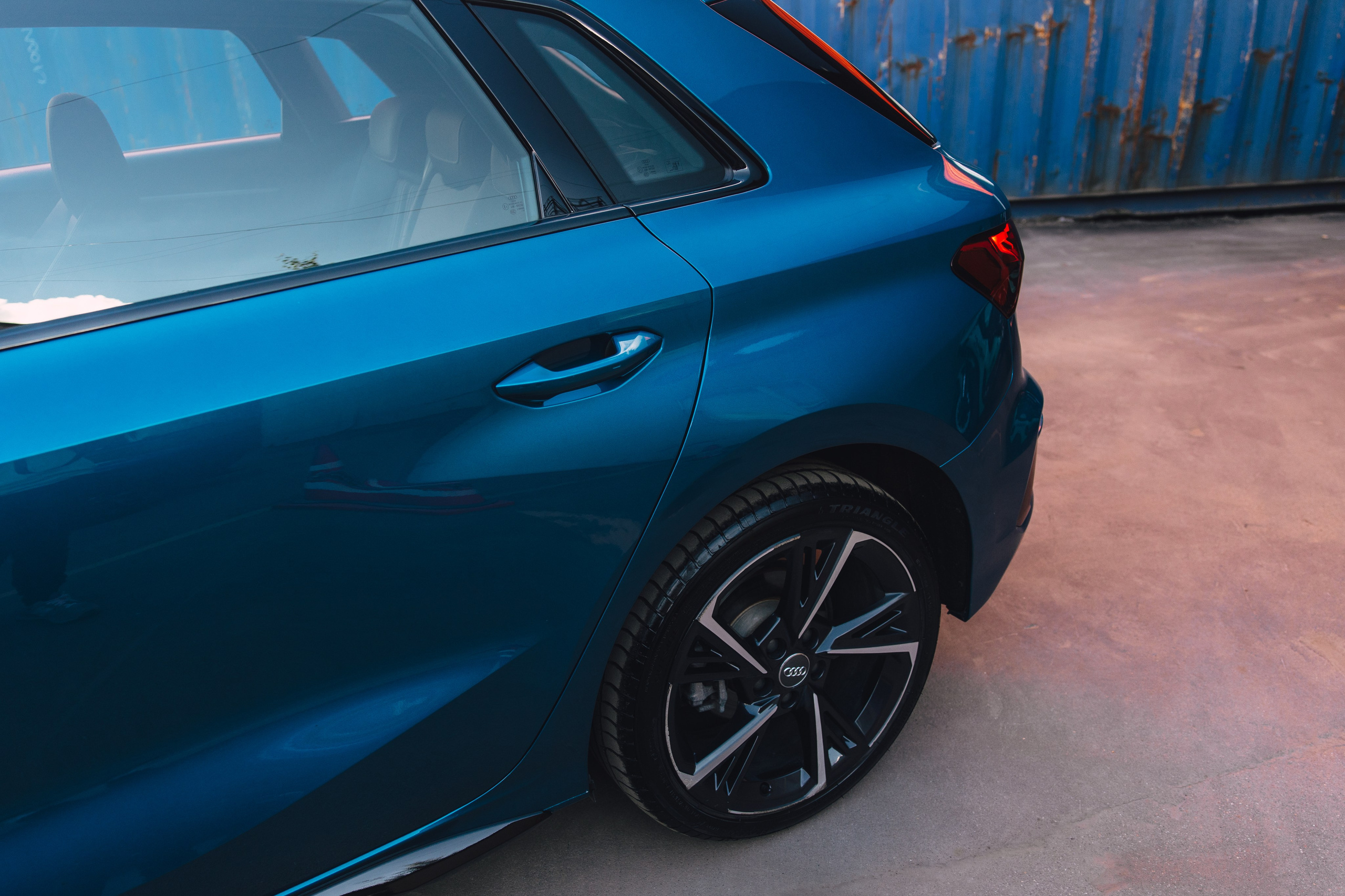 Audi A3 spark blue. DeLorein
