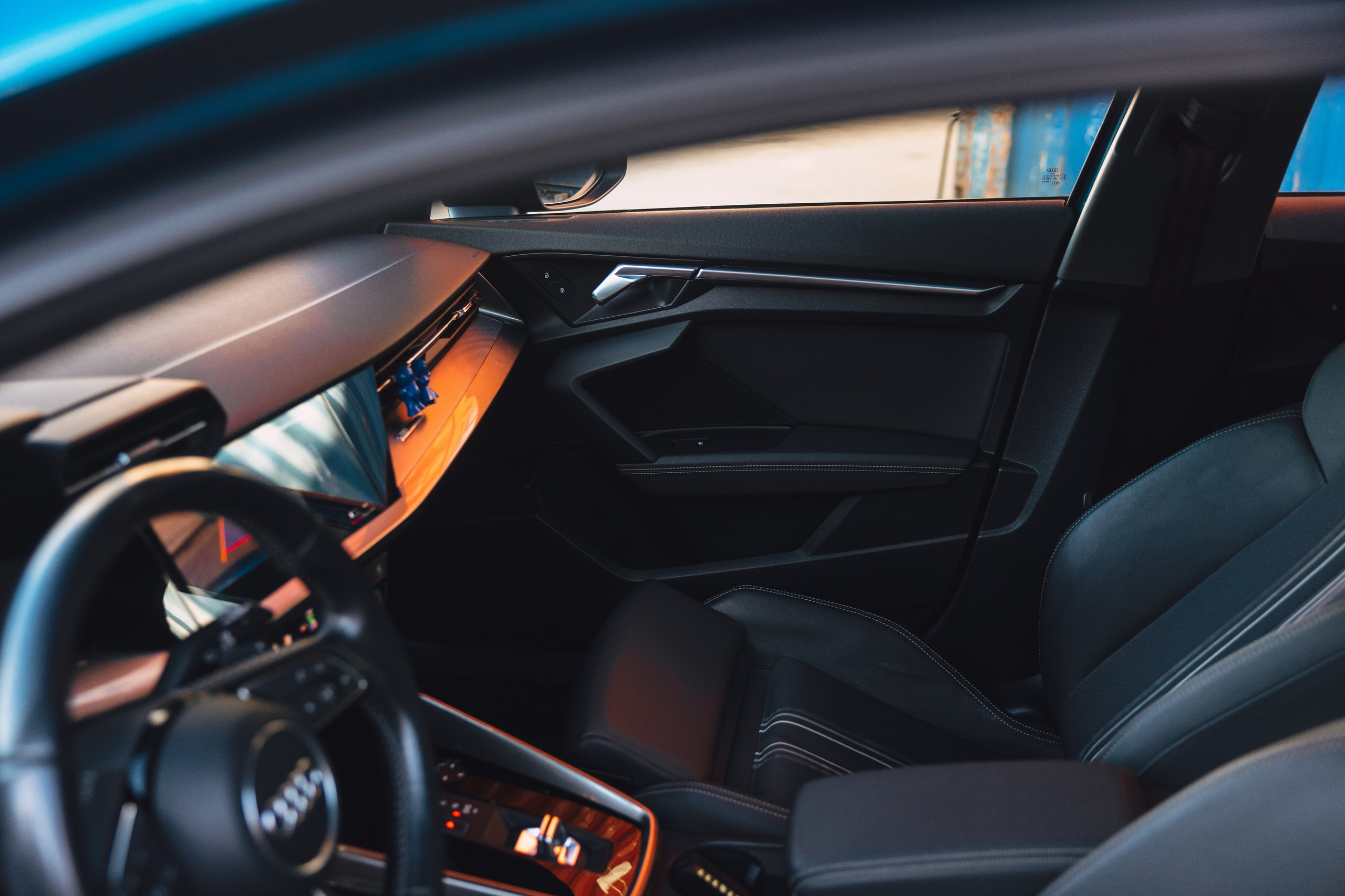 Audi A3 spark blue. DeLorein