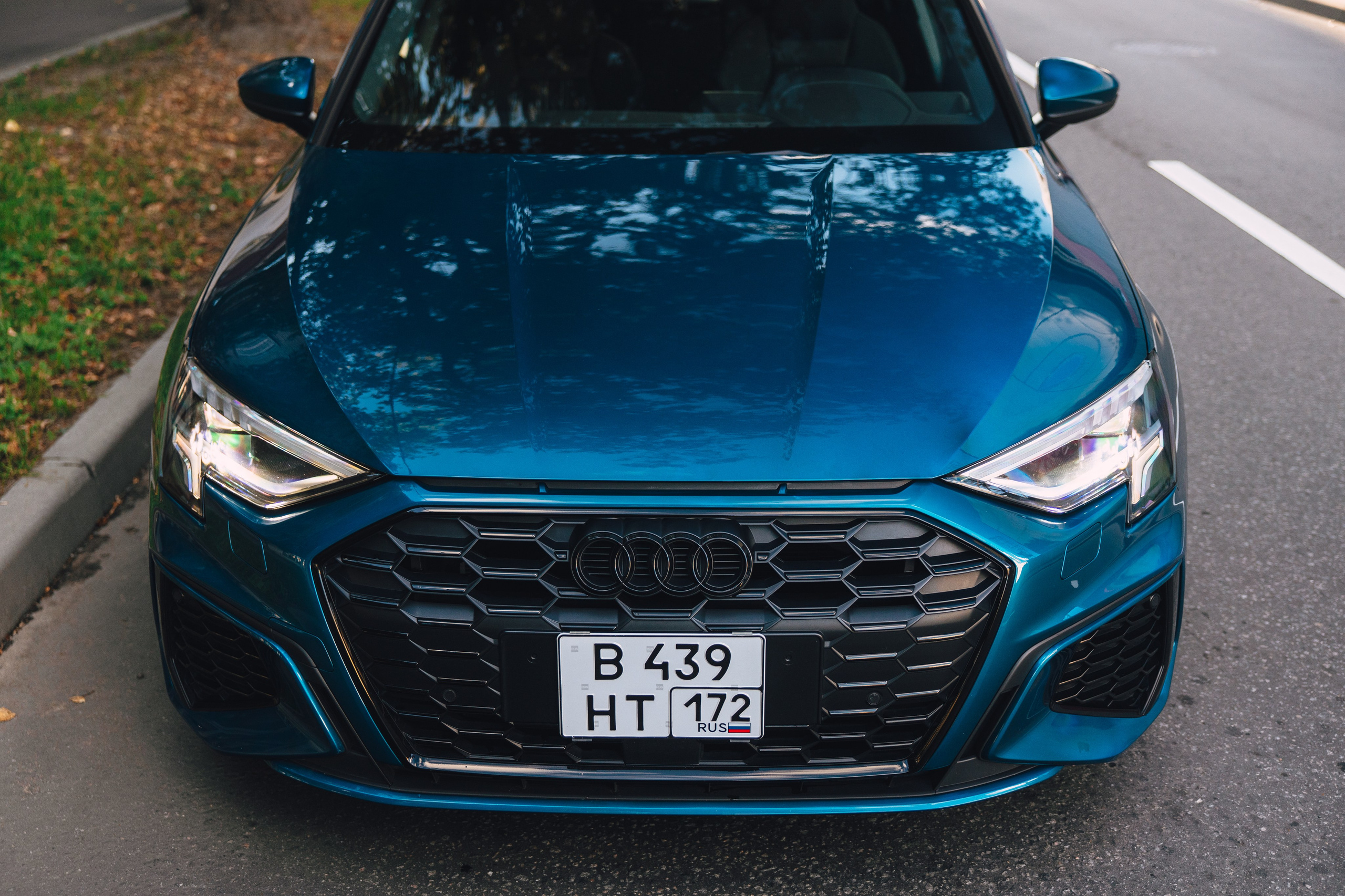 Audi A3 spark blue. DeLorein