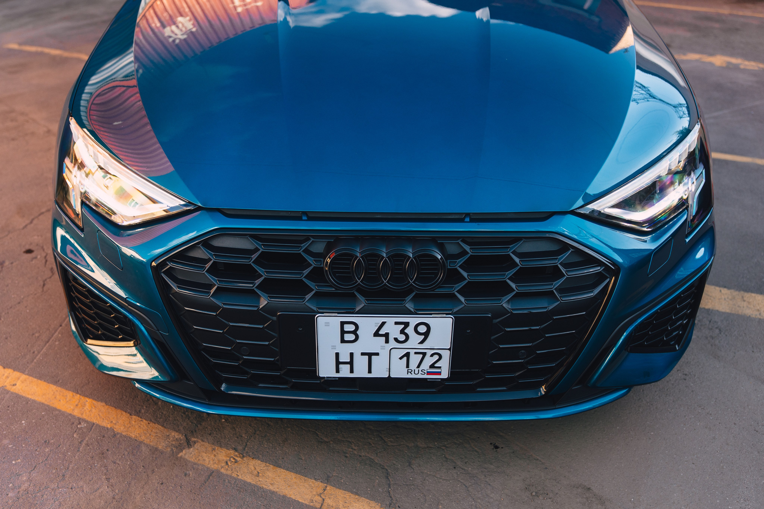Audi A3 spark blue. DeLorein