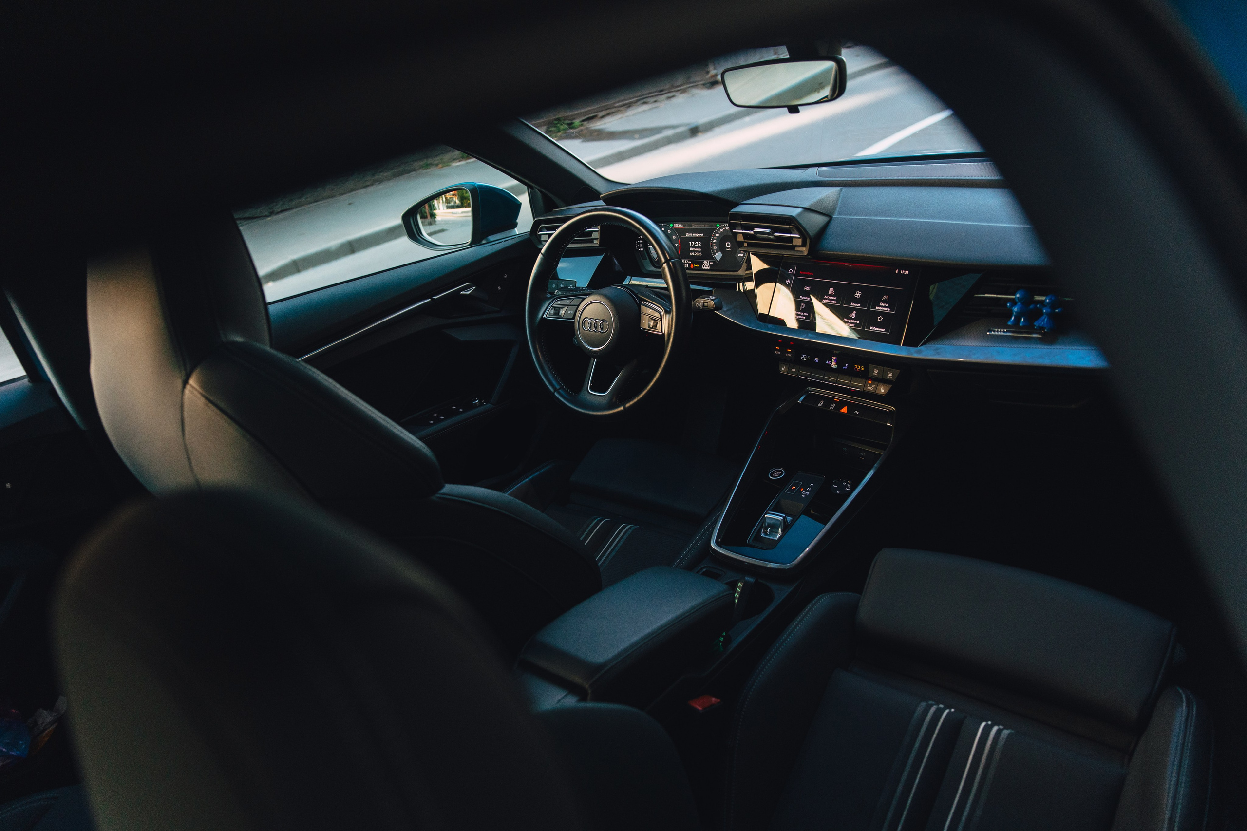 Audi A3 spark blue. DeLorein