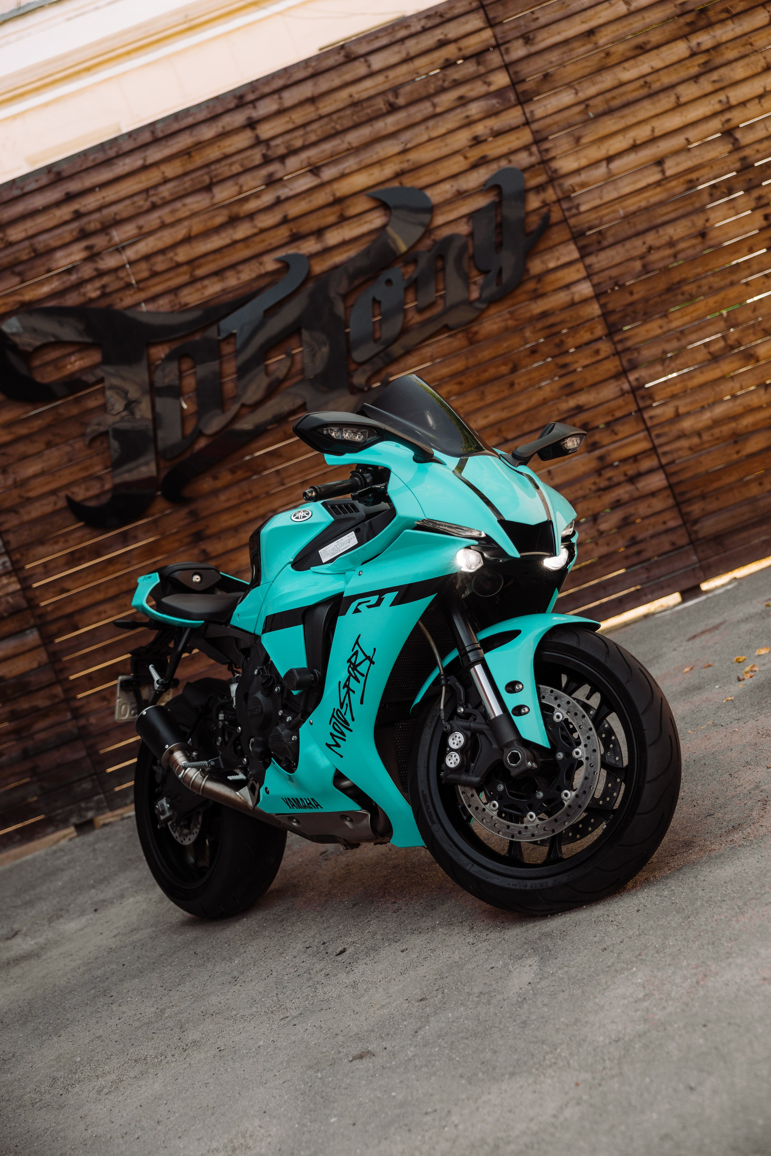 Мотоцикл Yamaha Yzf-R1 Tiffany. DeLorein