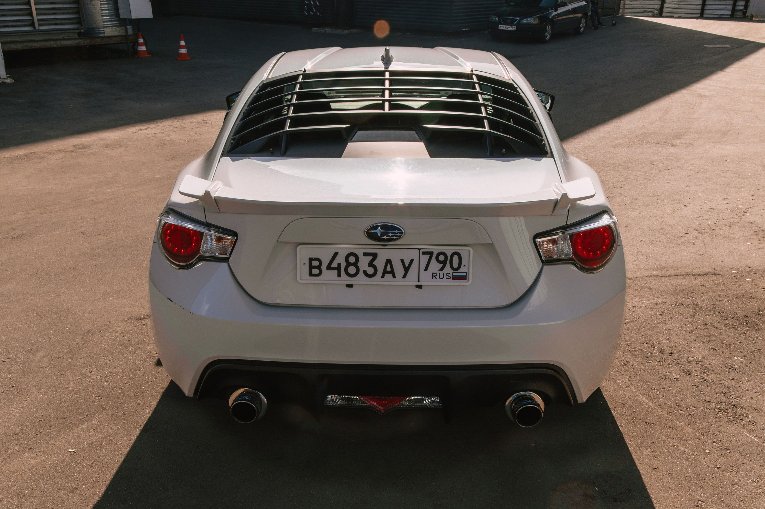 Subaru BRZ White. DeLorein