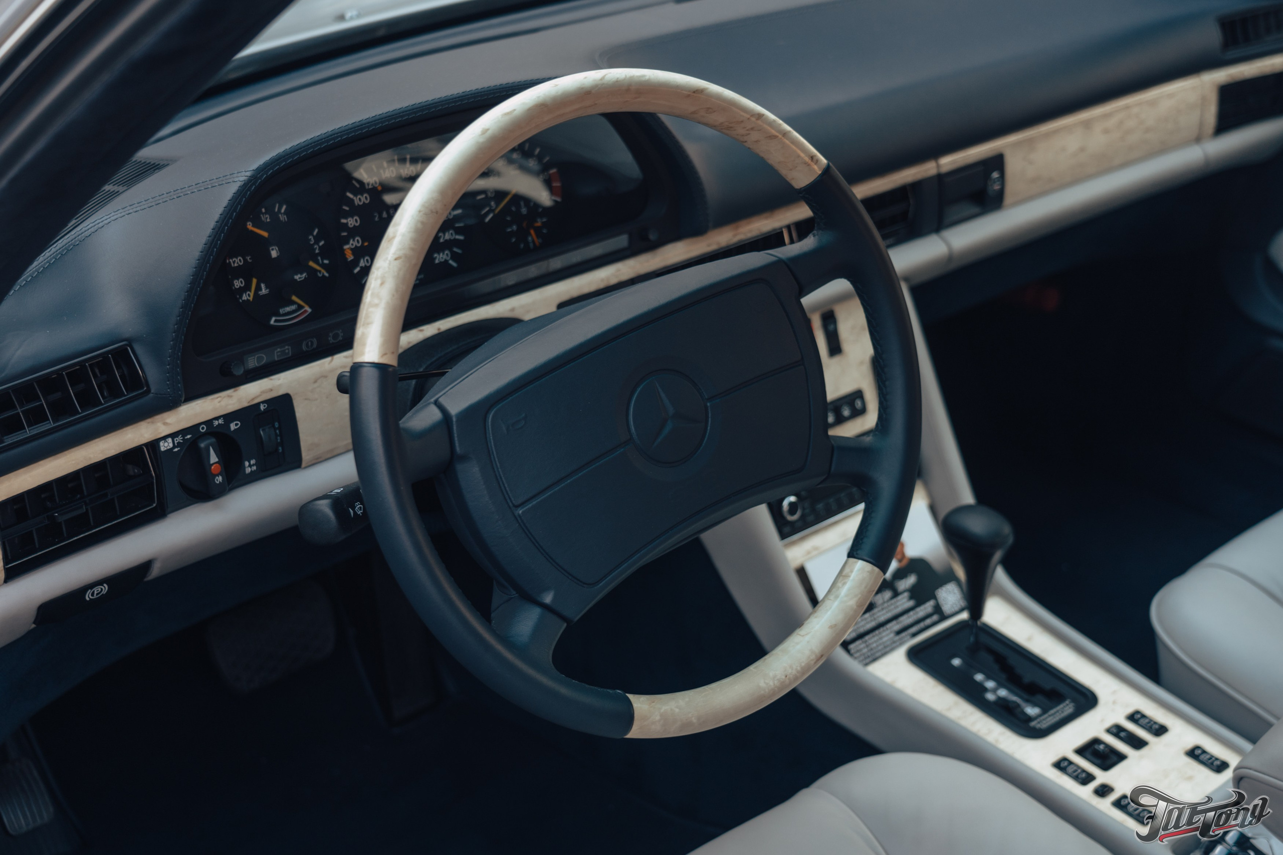 Mercedes c126 560 SEC шиномонтаж. DeLorein