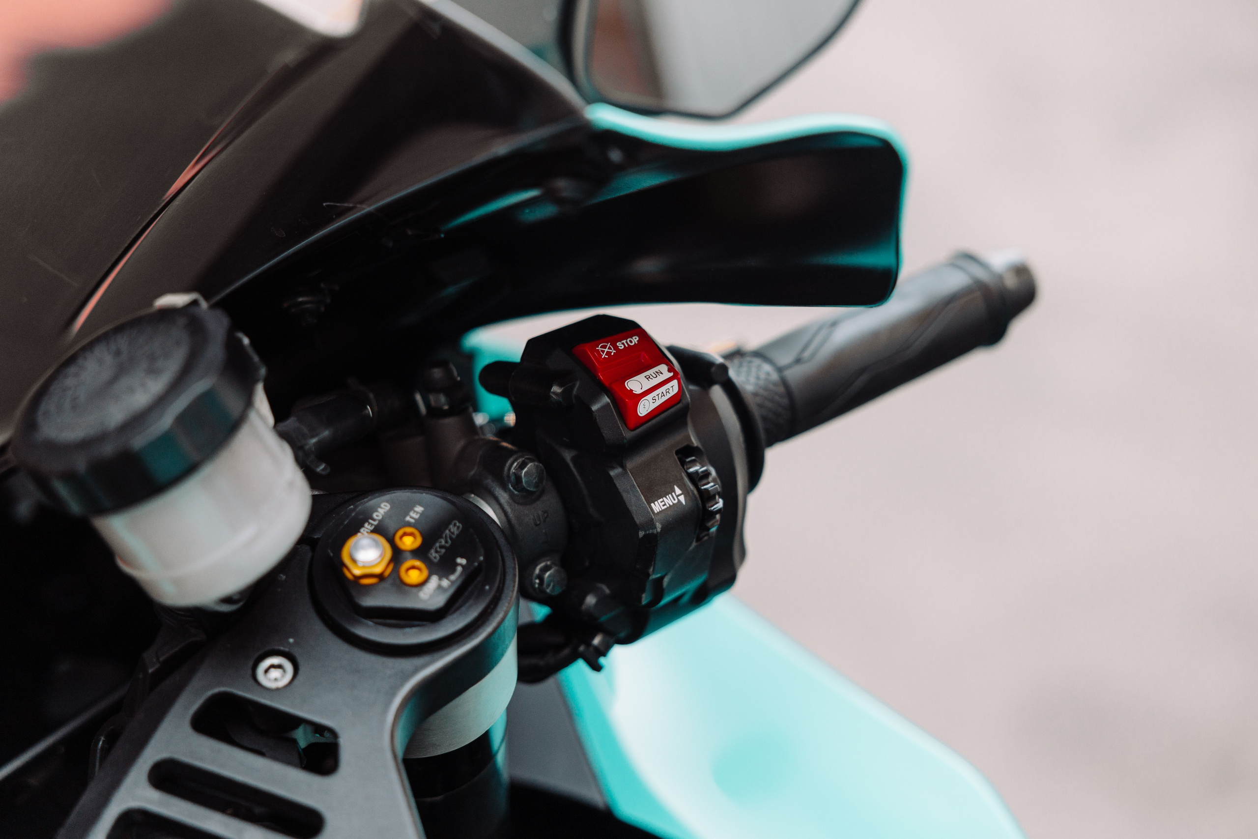 Мотоцикл Yamaha Yzf-R1 Tiffany. DeLorein