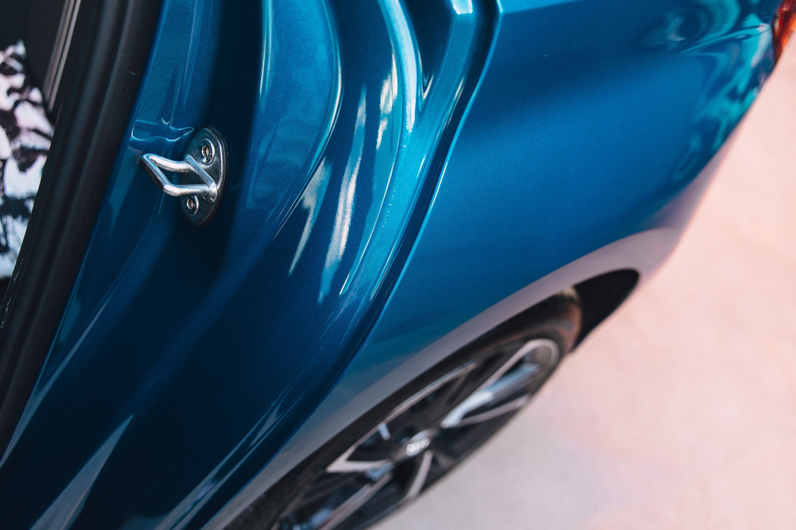 Audi A3 spark blue. DeLorein