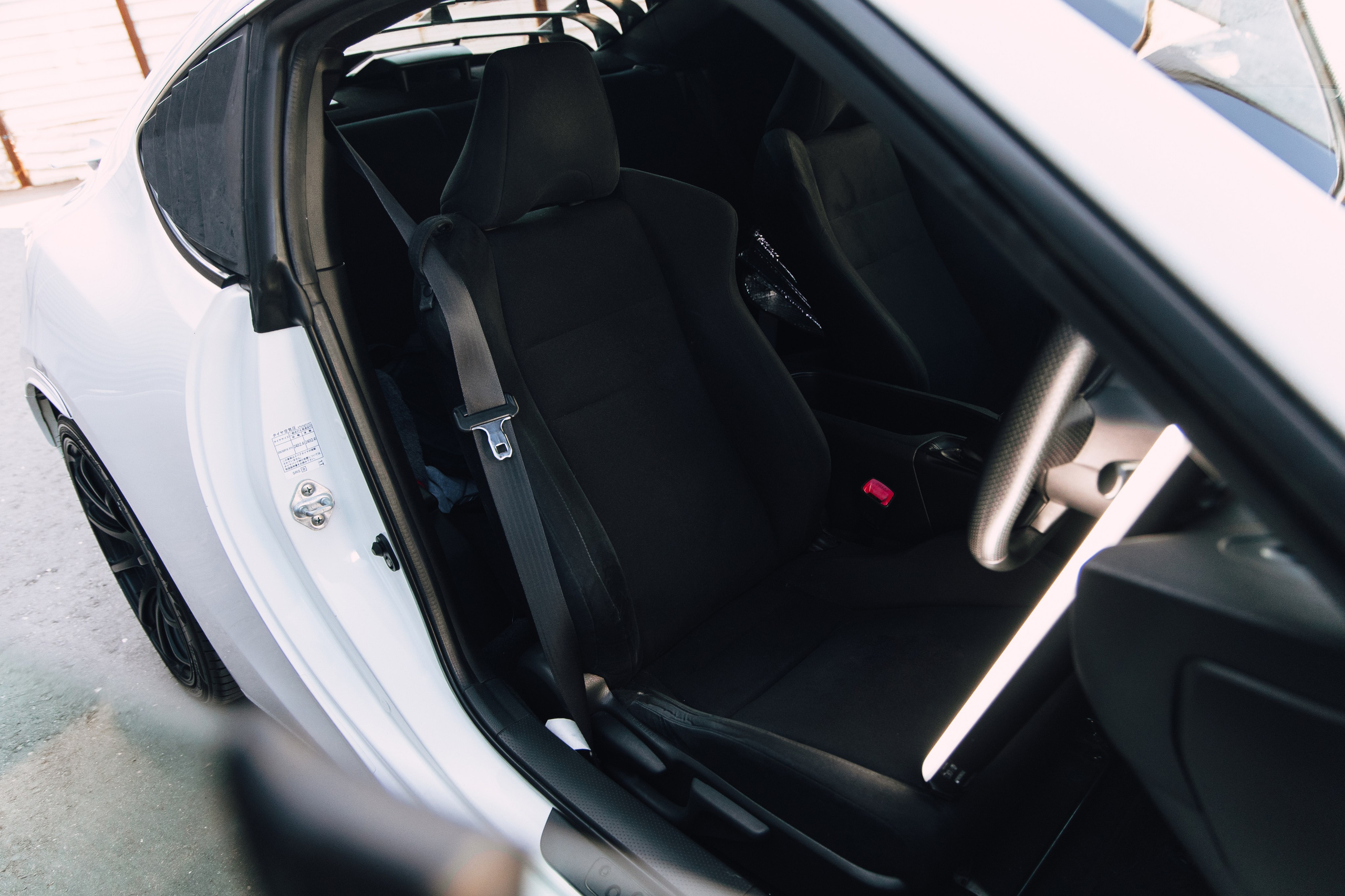 Subaru BRZ White. DeLorein