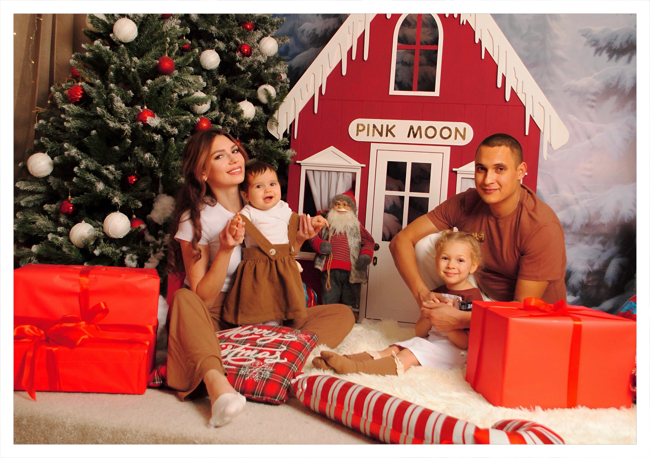 Анастасия и семья. Фотограф Мария Мусаелян