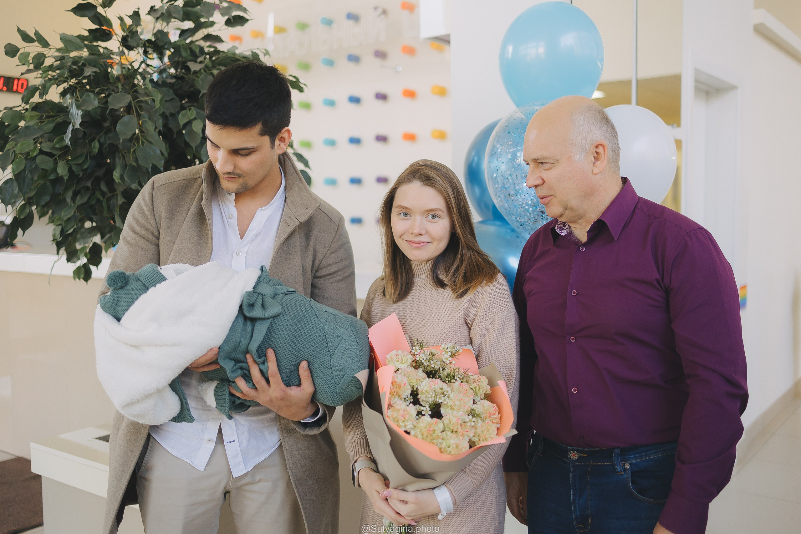 Выписка из роддома. Свадебный и женский фотограф