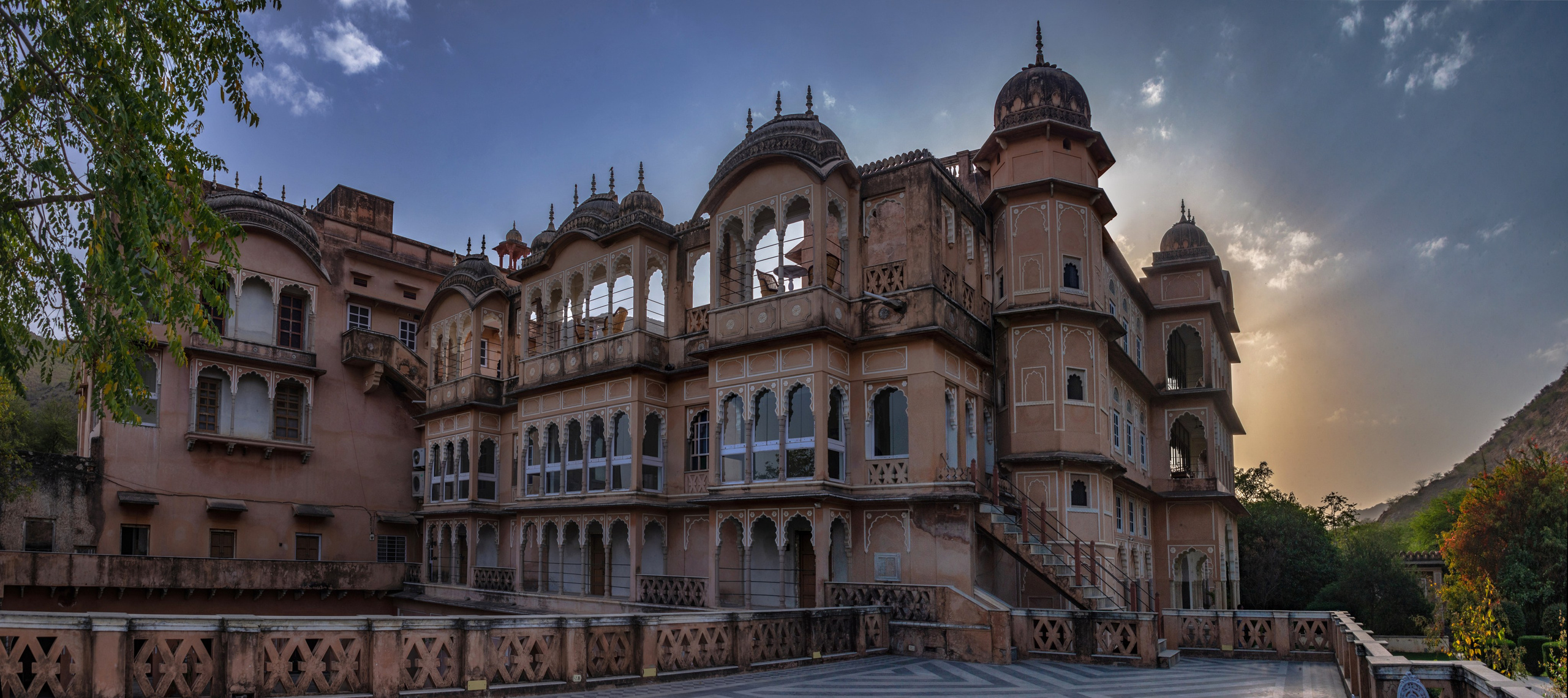 Дворец-отель Patan Mahal. Фотограф Лара Кучина