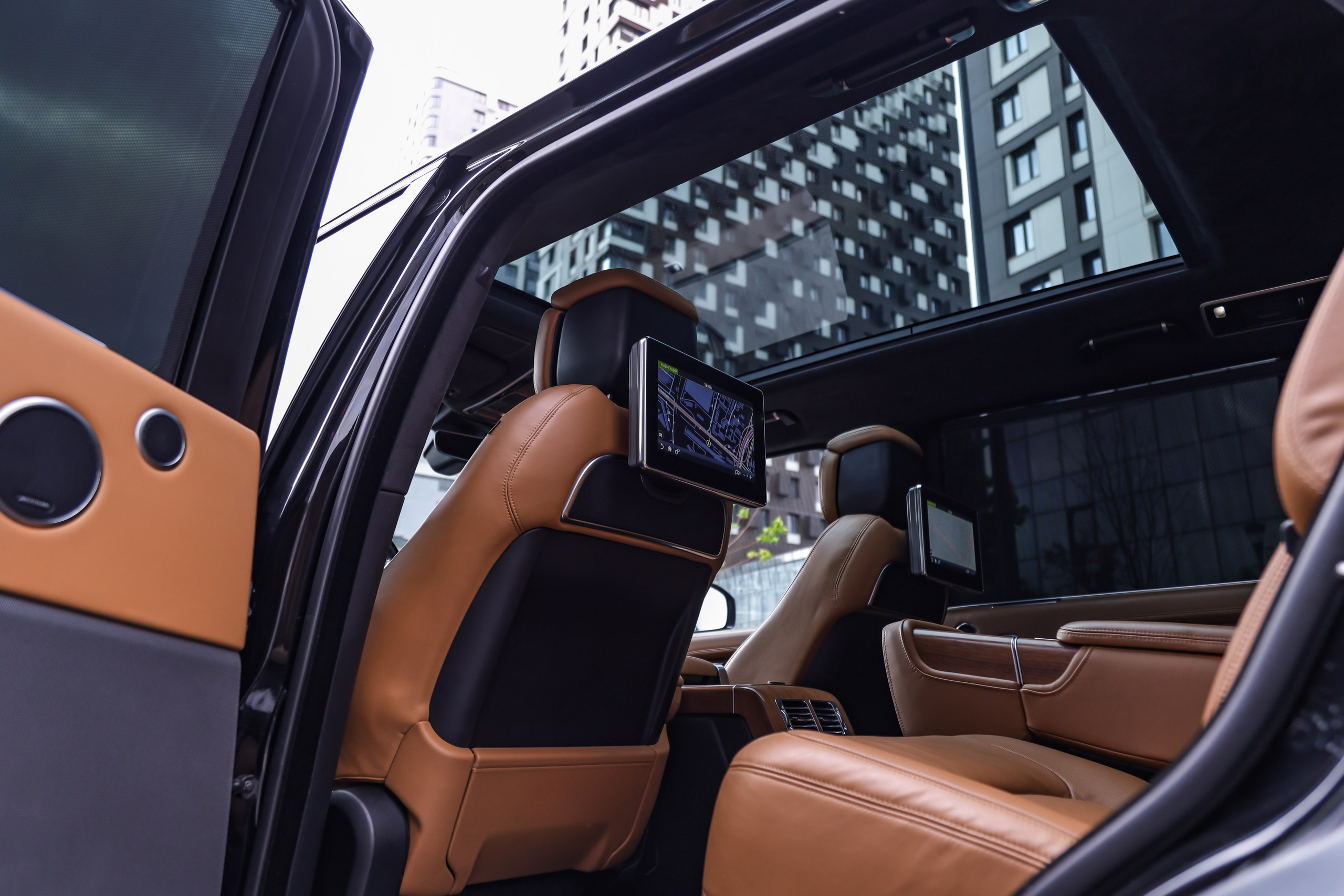 2018 RANGE ROVER AUTOBIOGRAPHY LONG. Mixturecaptures