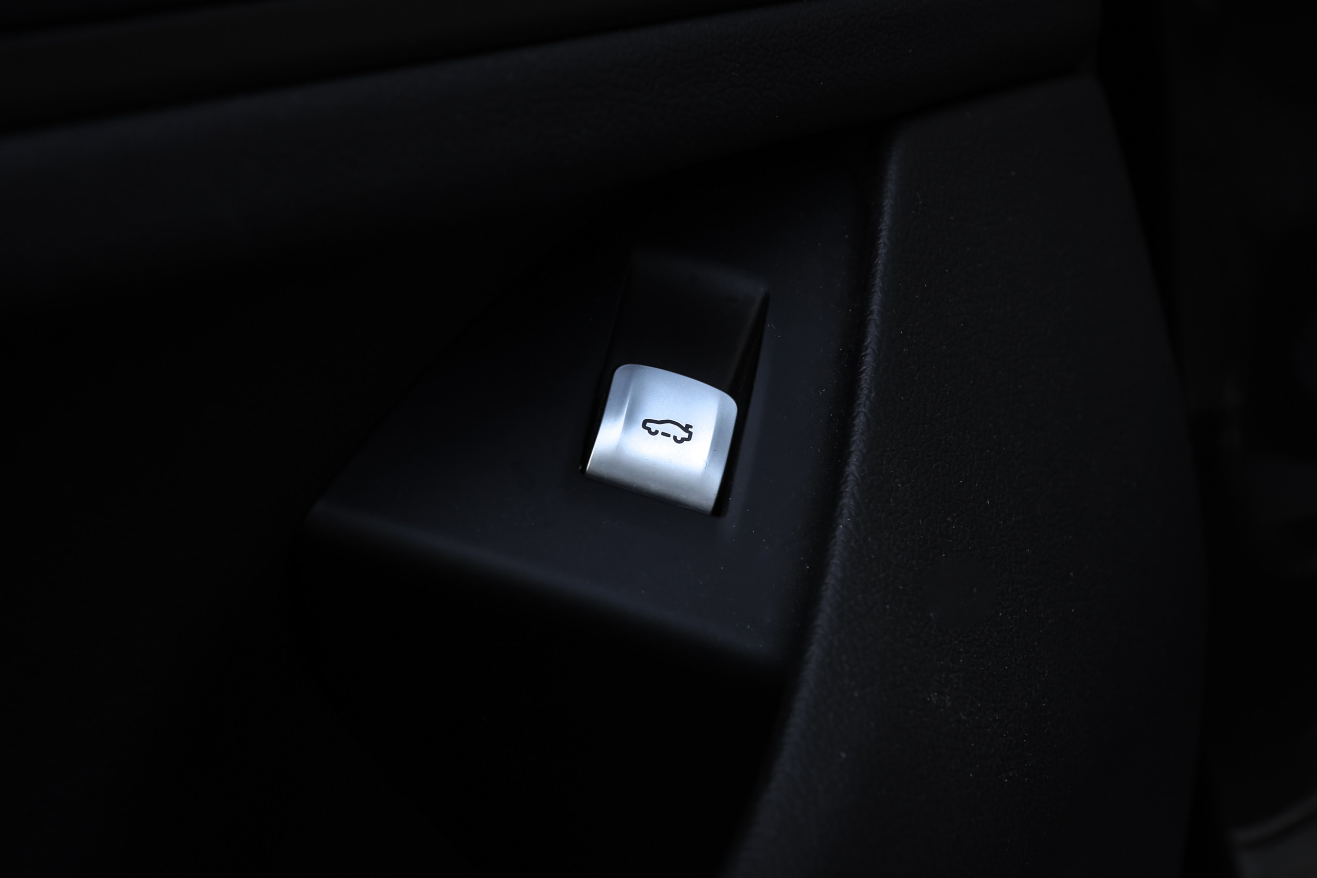 2017 BMW 750 Ld XDrive. Mixturecaptures