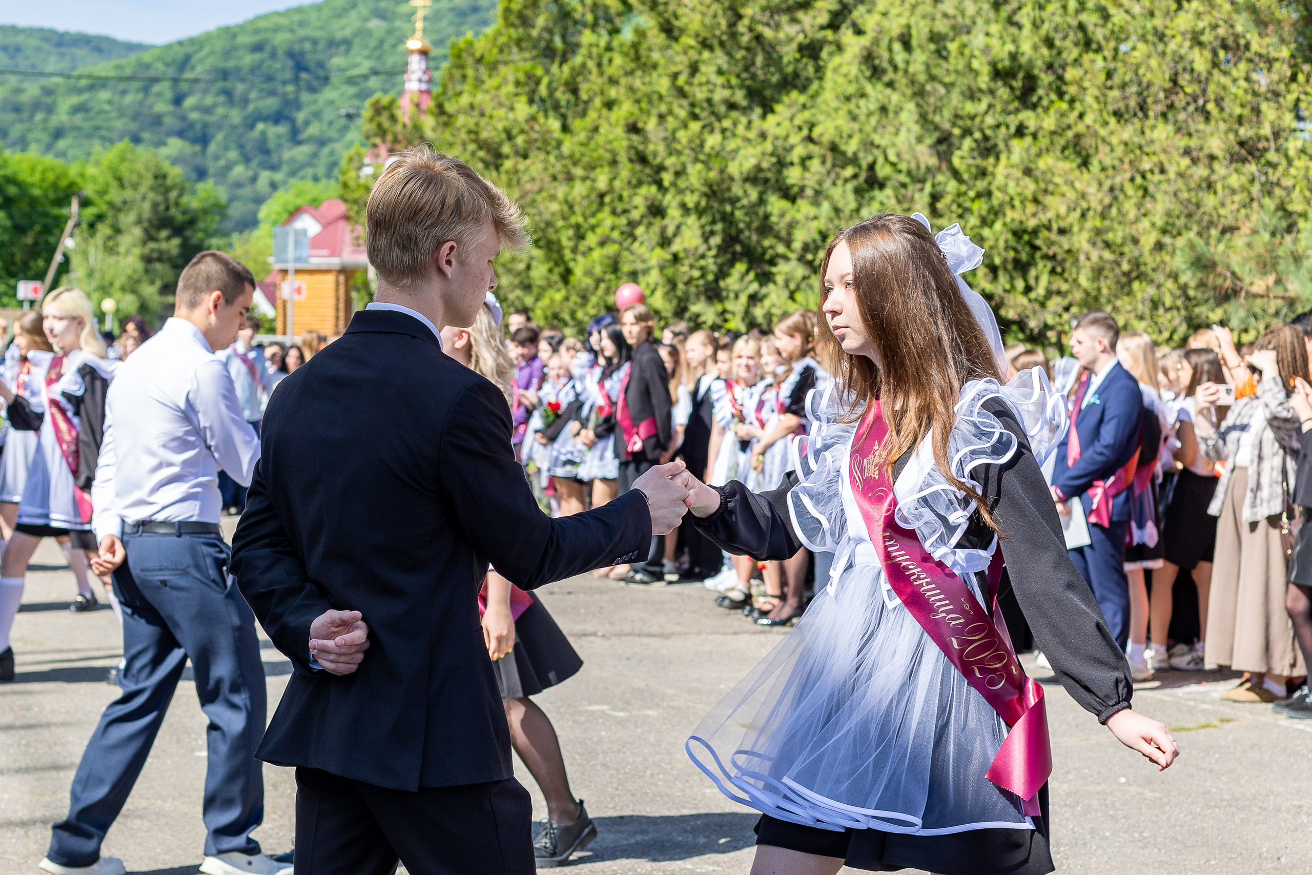 Последний звонок. Выпускные альбомы Майкоп, Краснодар Елена Золотарева