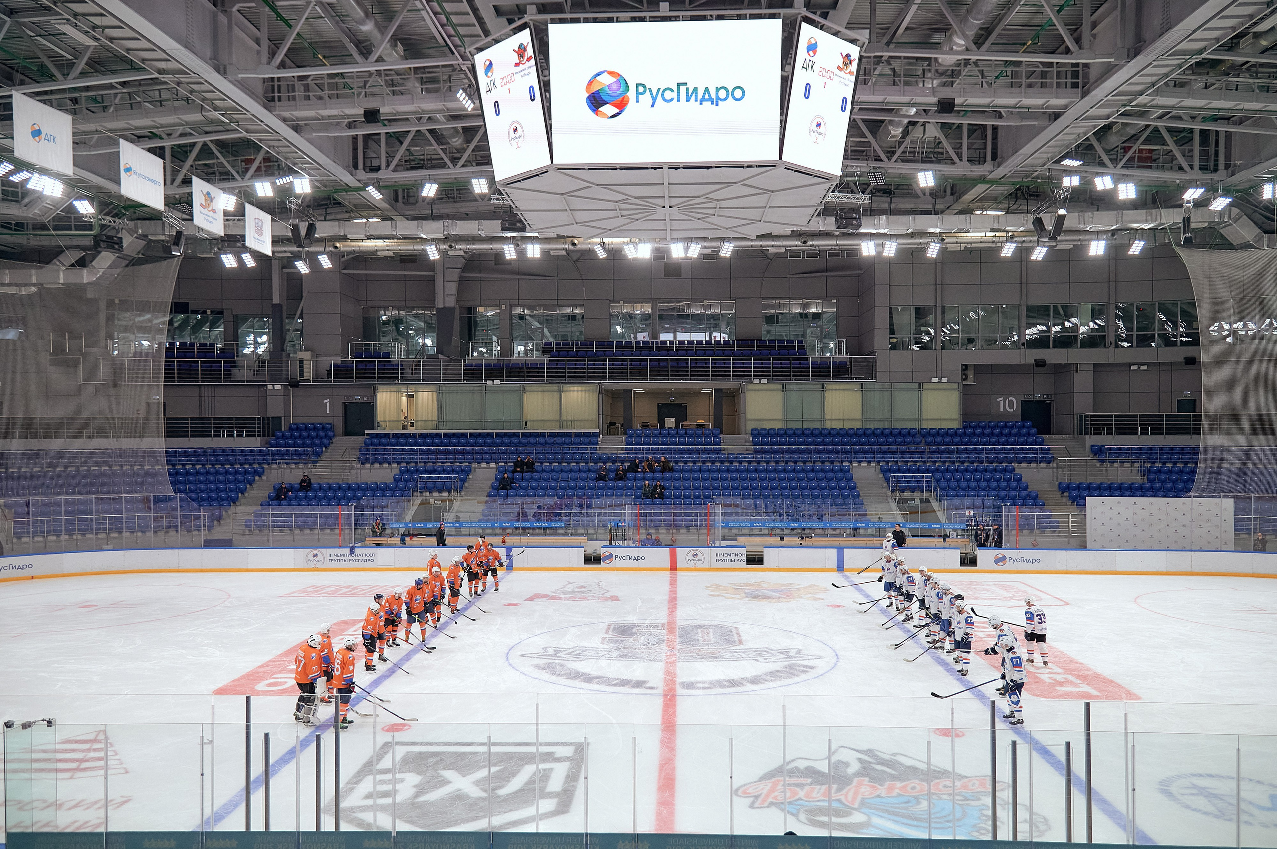 Портфолио репортажной фотосъёмки: Кристалл арена — Хоккей — РусГидро. Фотограф Яковлев Роман — Красноярск