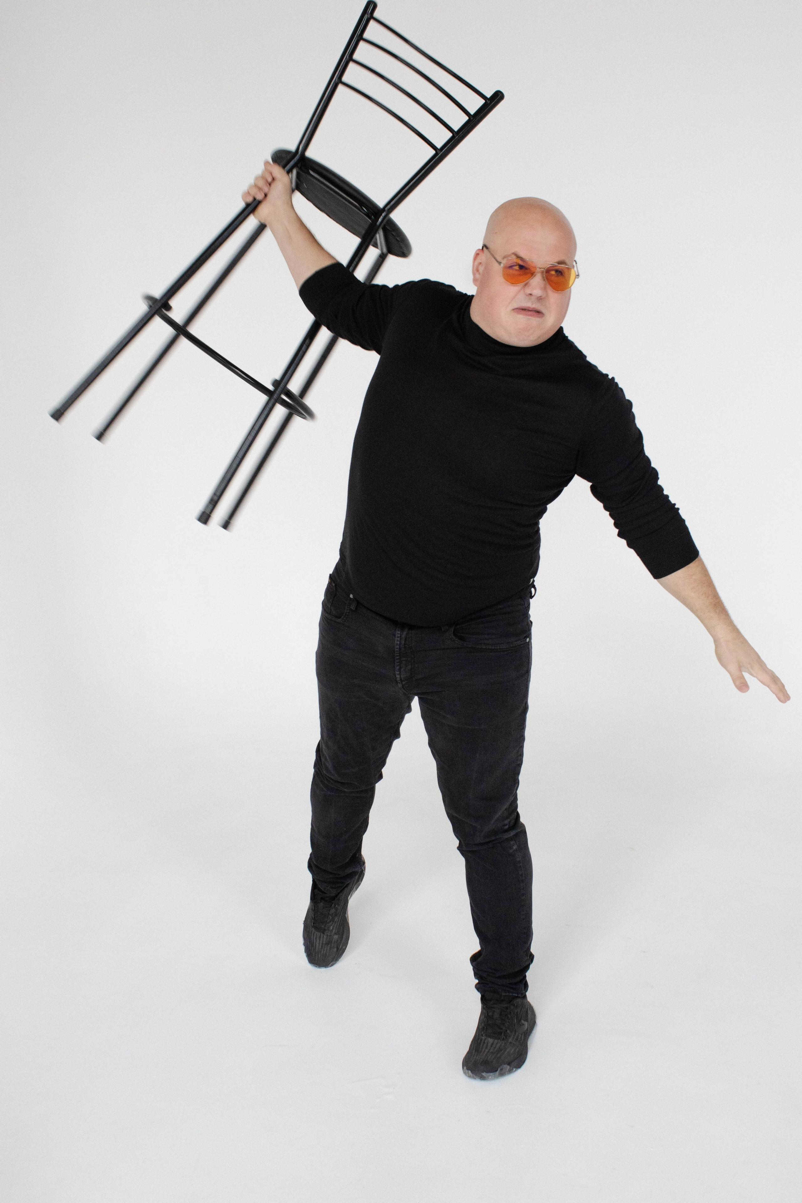 СТУДИЯ. Уличный фотограф Города N