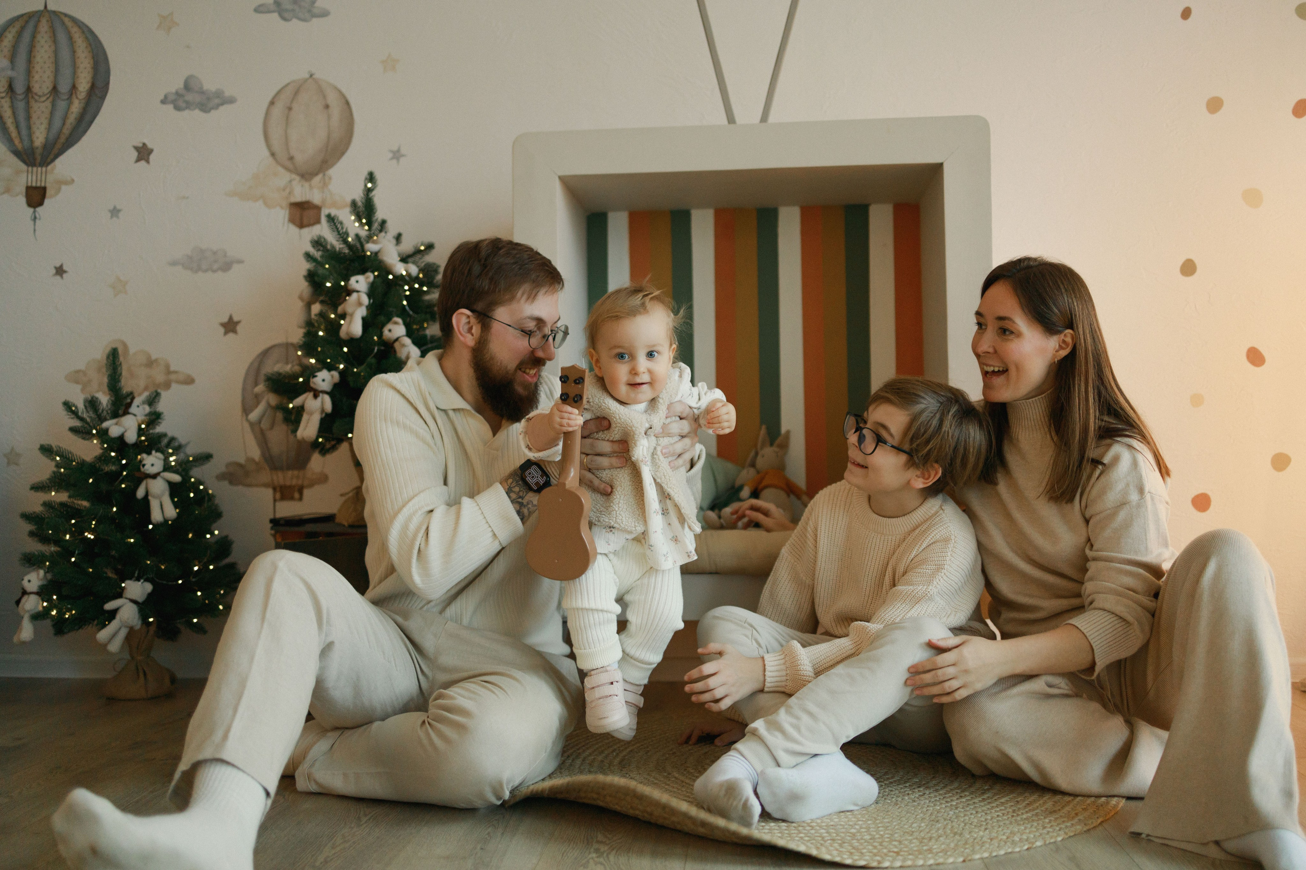 Новогодняя фотосъемка в студии. Семейный видеограф в Москве Элина Ладова