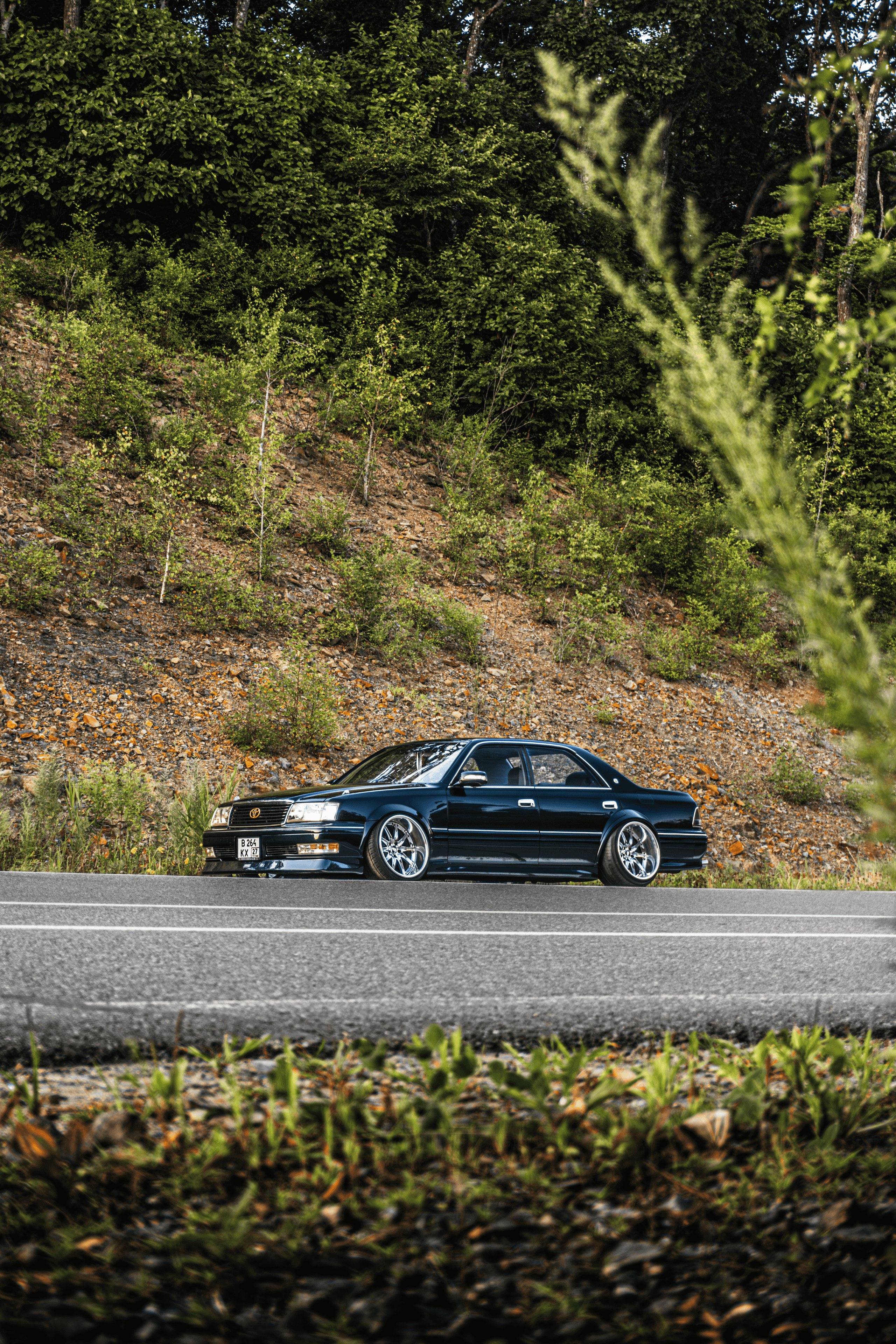 Toyota Crown S155: бриллиант в стенс-короне Владивостока