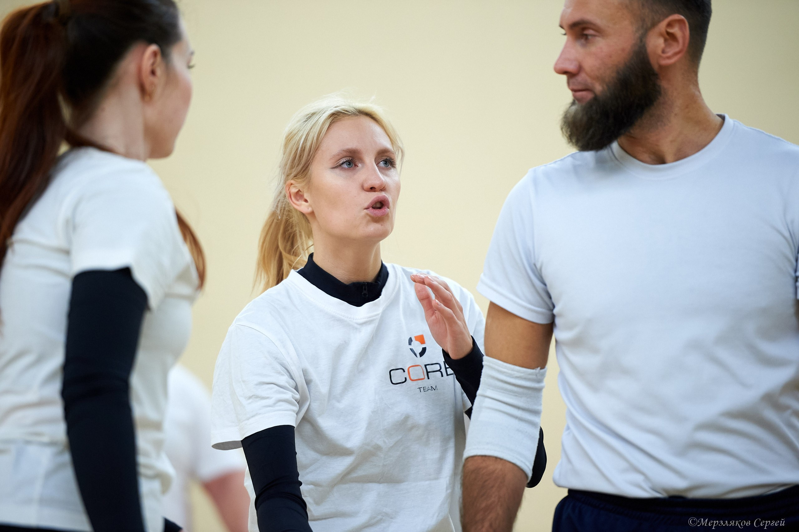 Новогодний турнир по волейболу. Ижевск. 15.12.2023. Спортивный репортажный фотограф в Ижевске Сергей Мерзляков