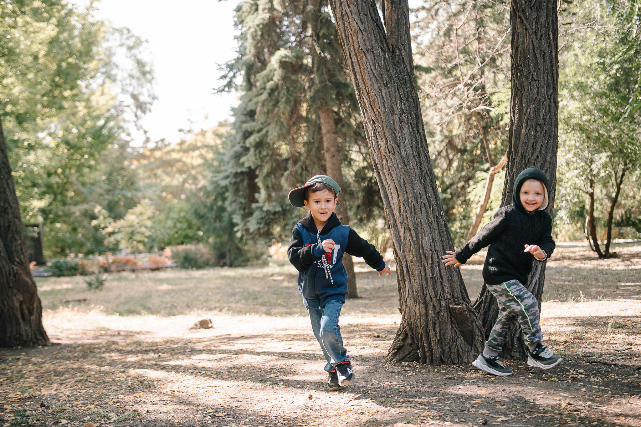 Фотопрогулка. Валентина, Светлана, Елена, Никита и Лавр. Фотограф Валерия Голубева (Миронова)