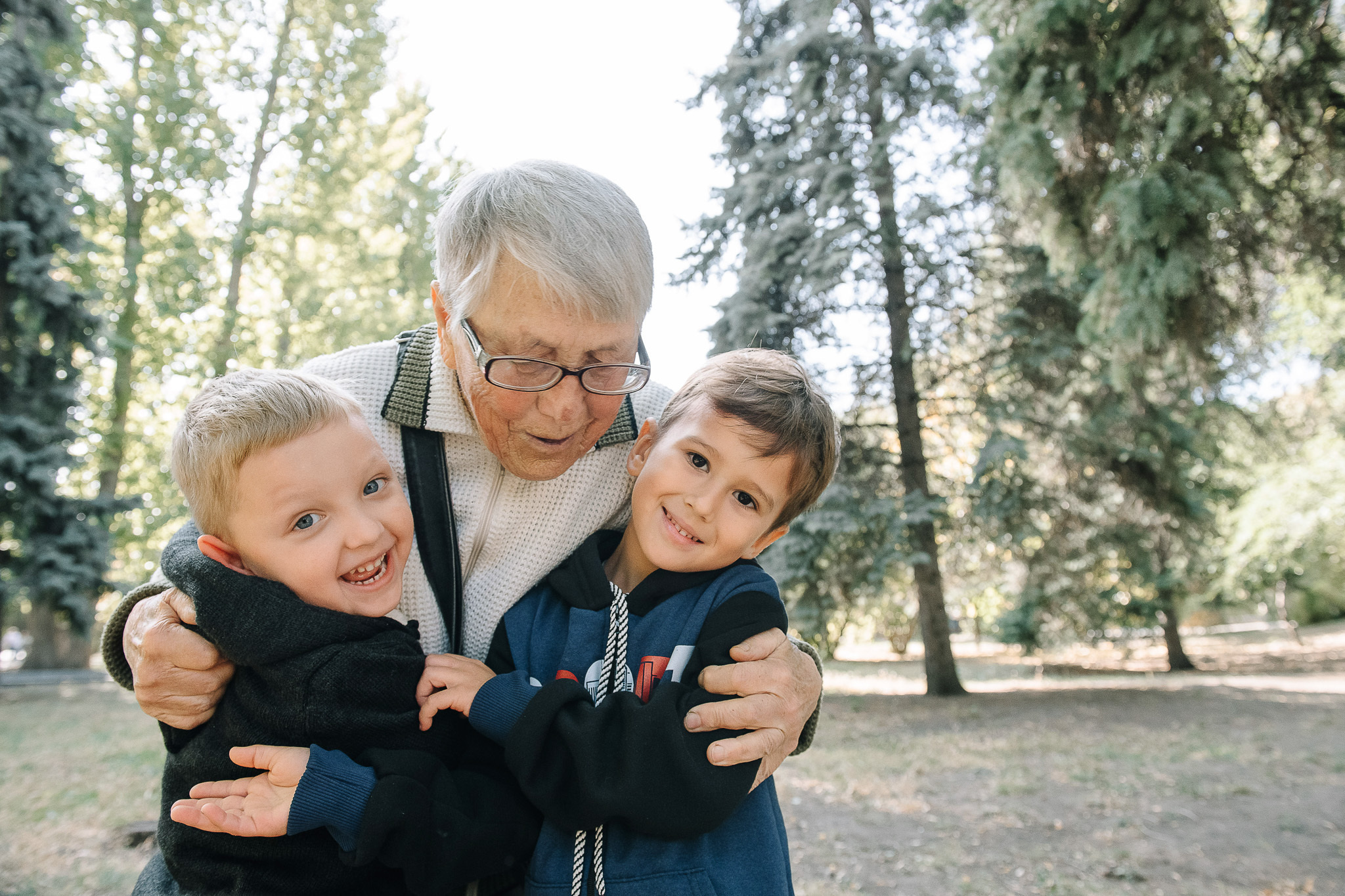 Фотопрогулка. Валентина, Светлана, Елена, Никита и Лавр. Фотограф Валерия Голубева (Миронова)