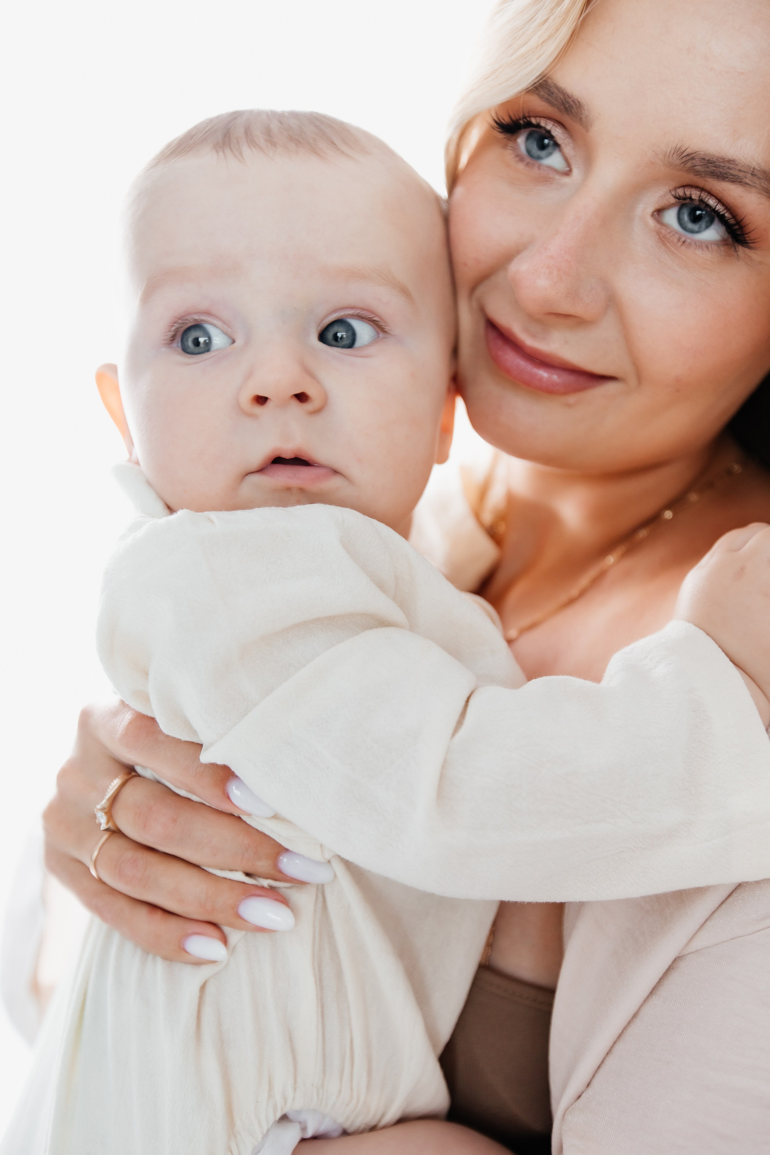 Мама и малыш. Колесникова Татьяна. Фотограф новорожденных Щёлково, Москва, Королев