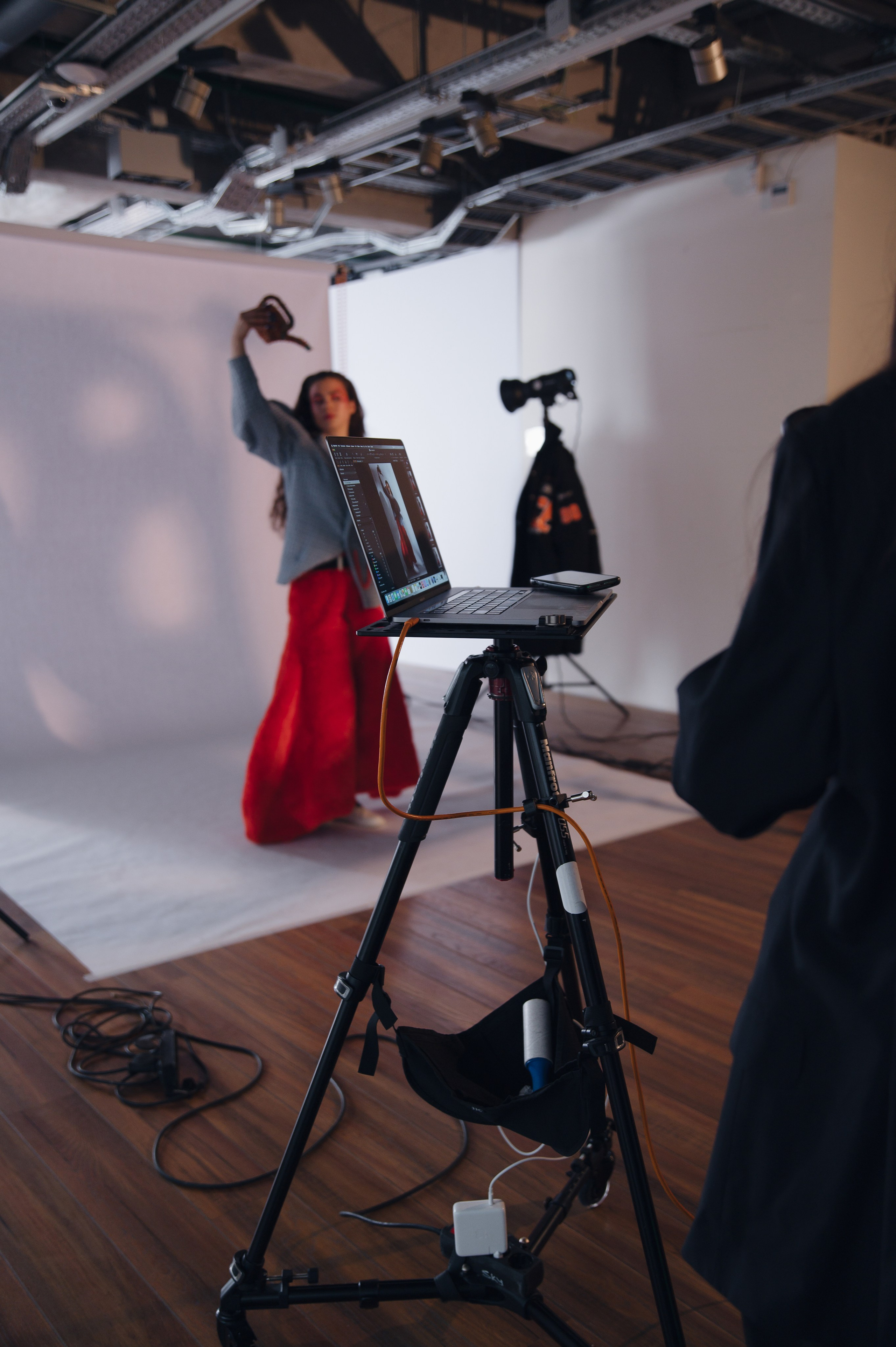 Бекстейдж показа «Новые Имена» собака.ru|ДЛТ. Портретный и репортажный фотограф в Санкт-Петербурге