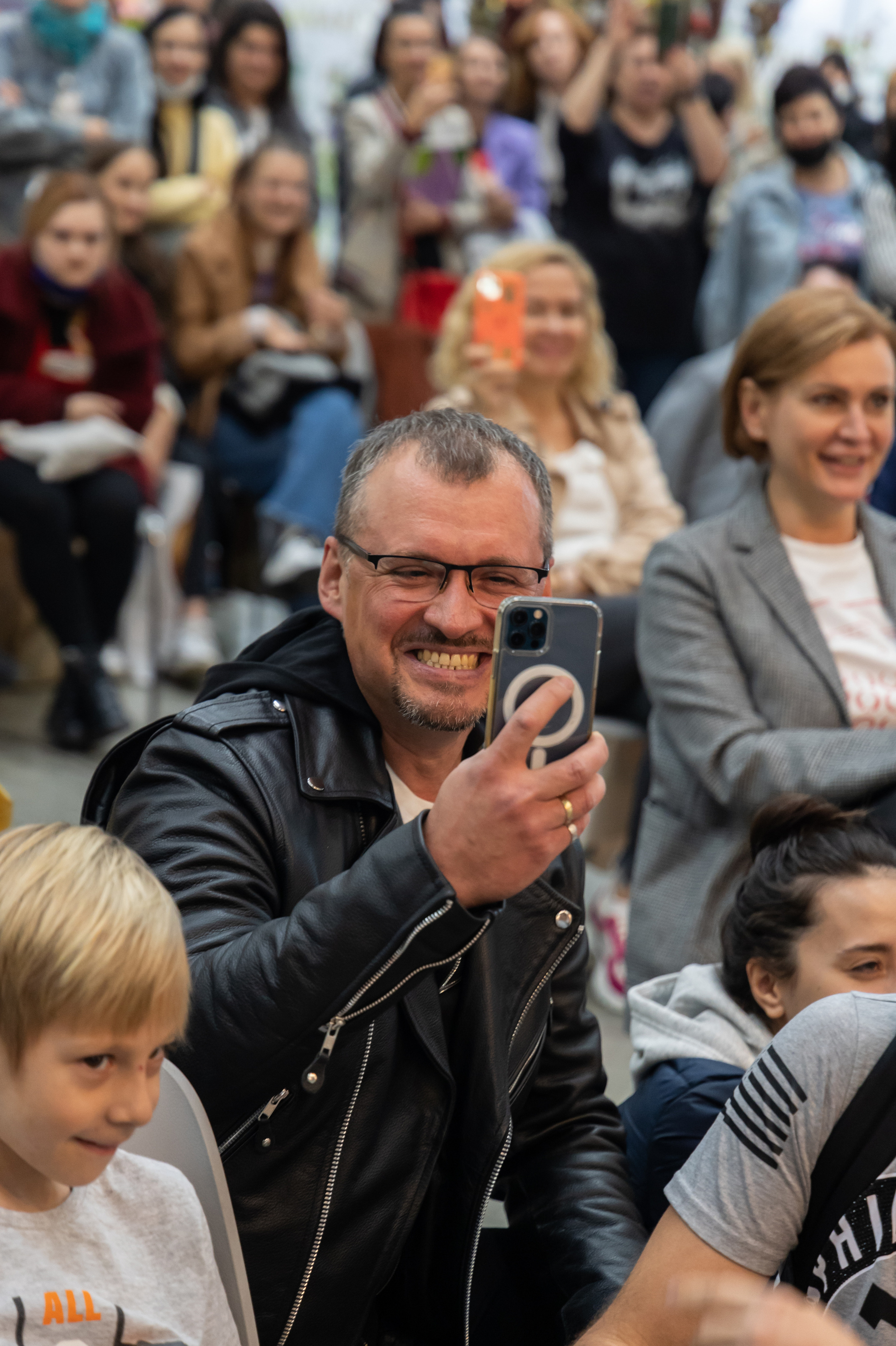 Silver show. Maria Poleshchuk, commercial photographer in Sydney