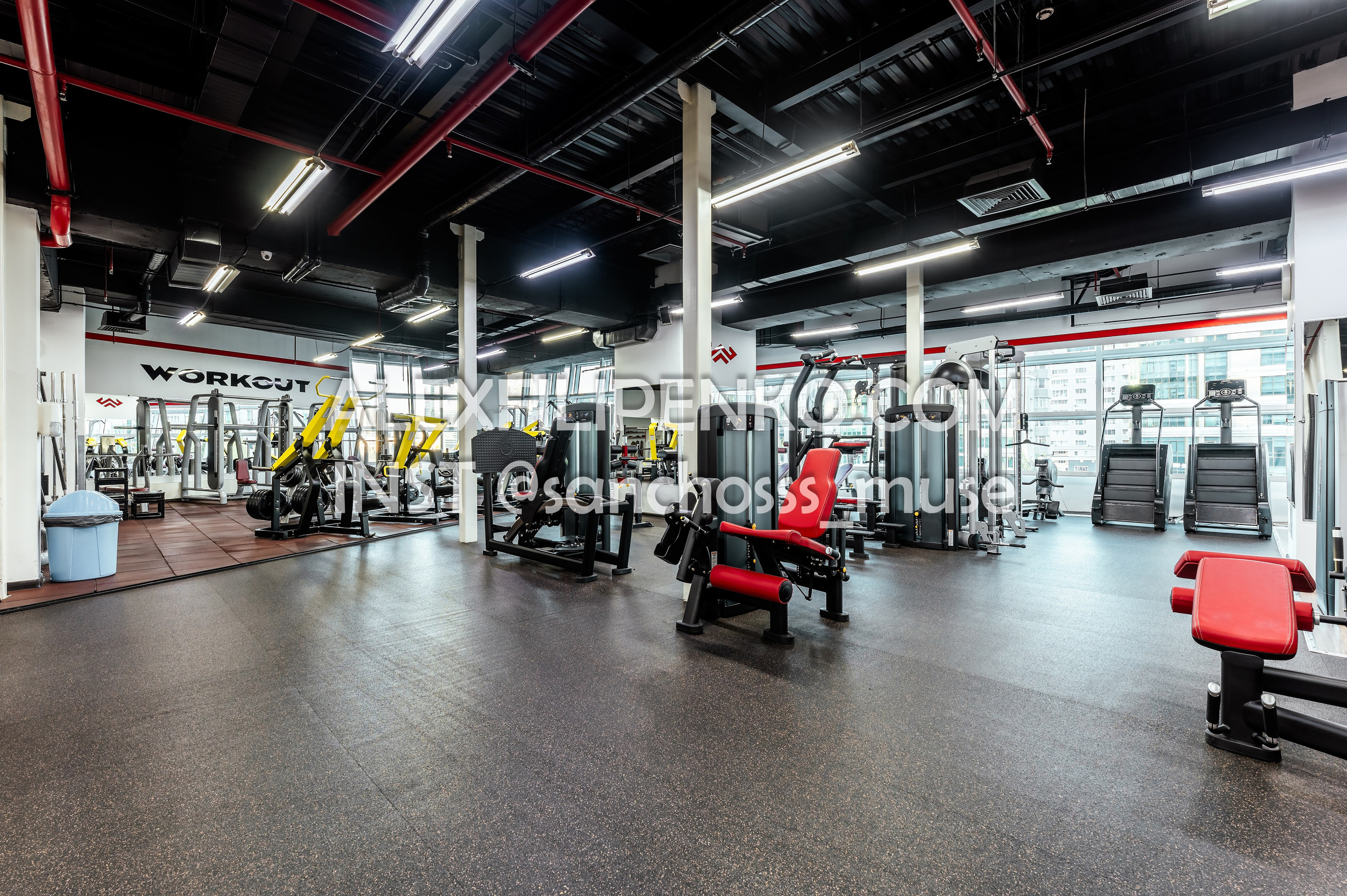 WORKOUT Достык 18. Фотограф интерьера недвижимости и архитектуры в Астане