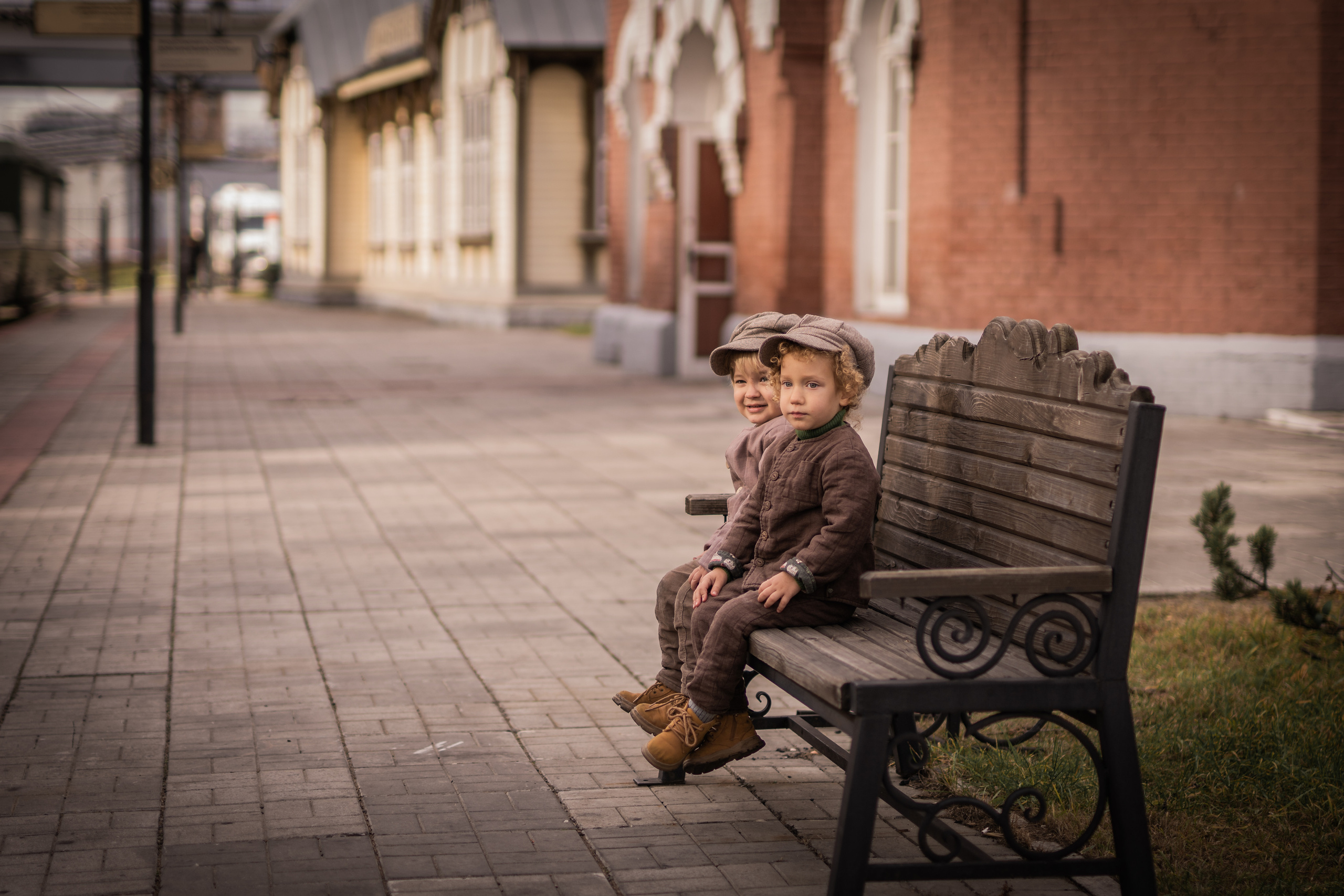 Паровозы, дети, осень. Семейный фотограф Ефремова Виктория