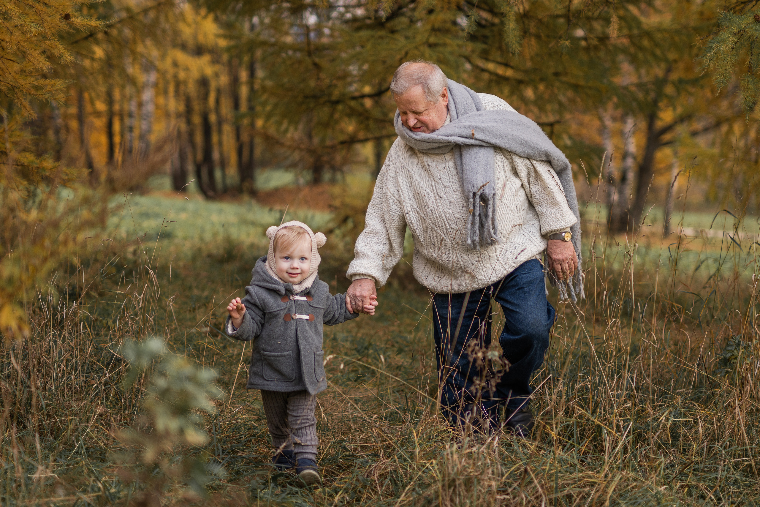 Прогулка с бабушкой и дедушкой. Семейный фотограф Ефремова Виктория