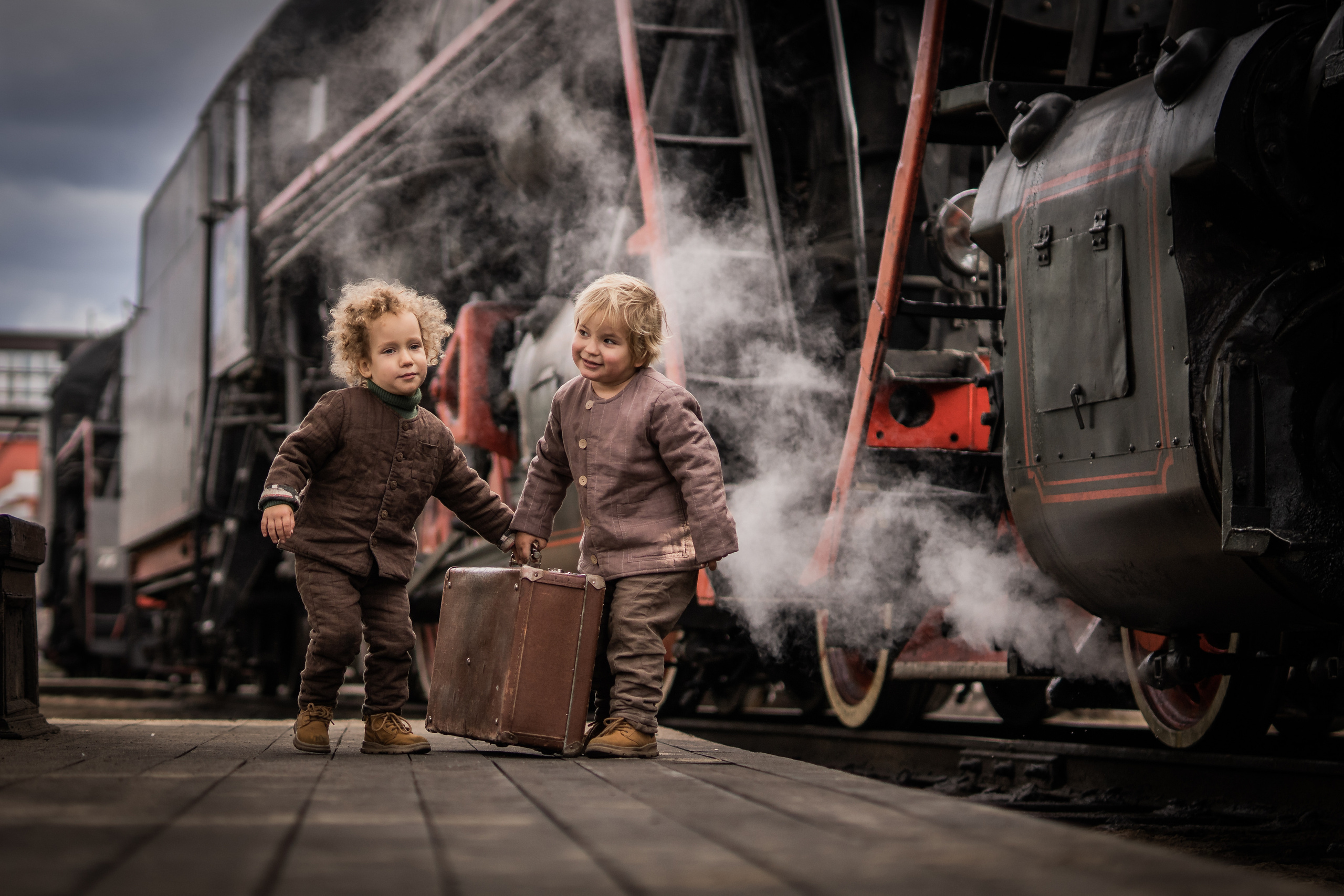 Паровозы, дети, осень. Семейный фотограф Ефремова Виктория
