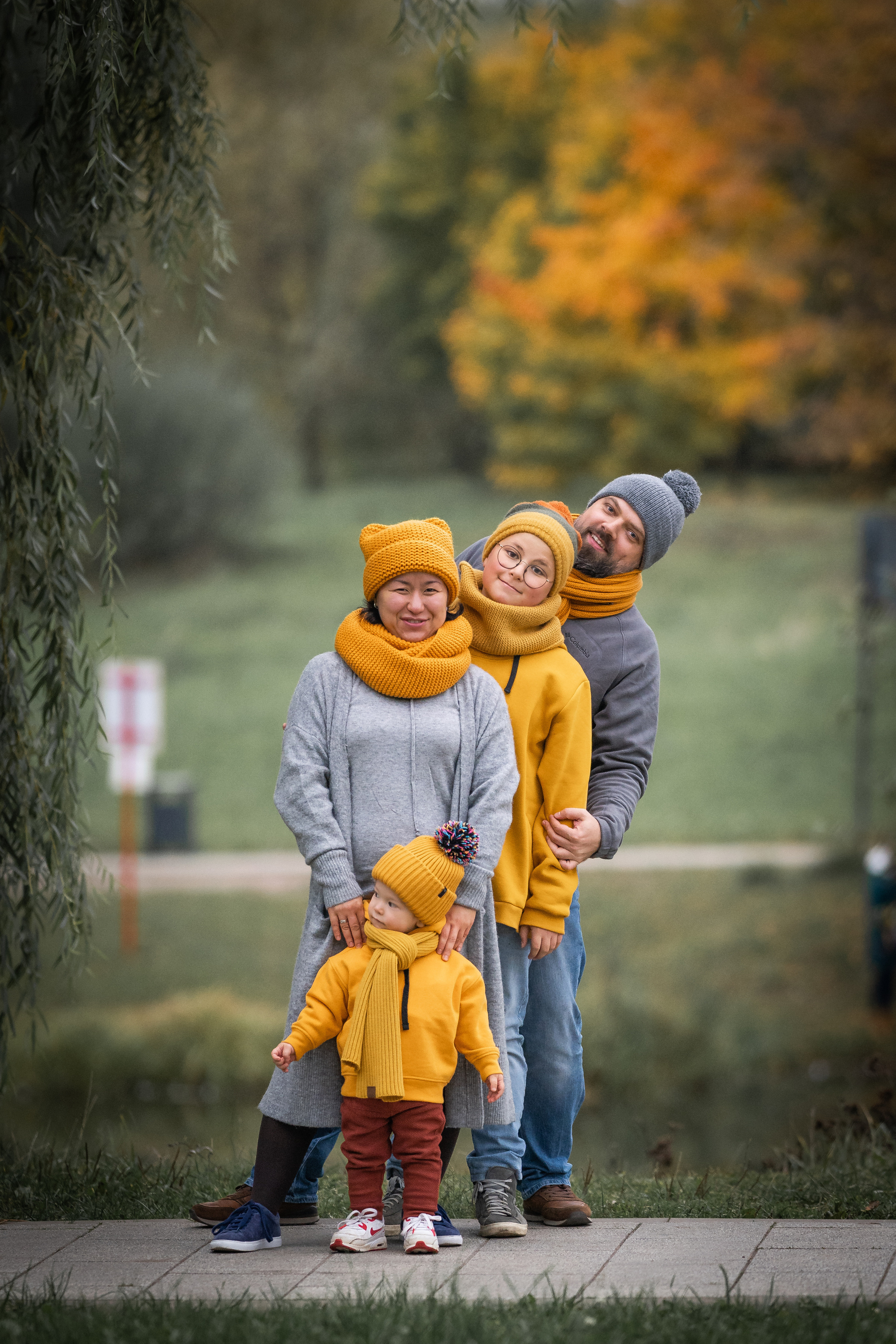 Семейная фотопрогулка в Митинском парке. Семейный фотограф Ефремова Виктория