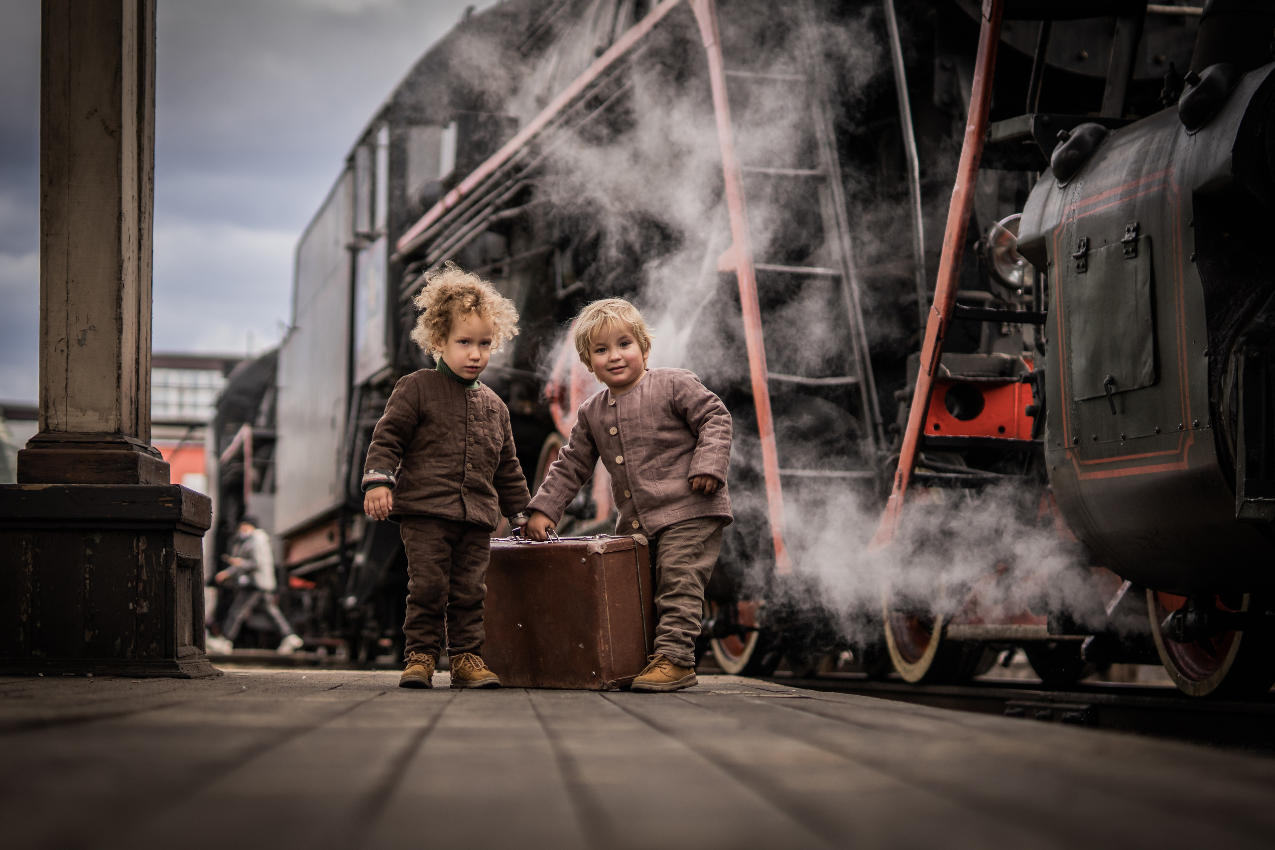 Паровозы, дети, осень. Семейный фотограф Ефремова Виктория