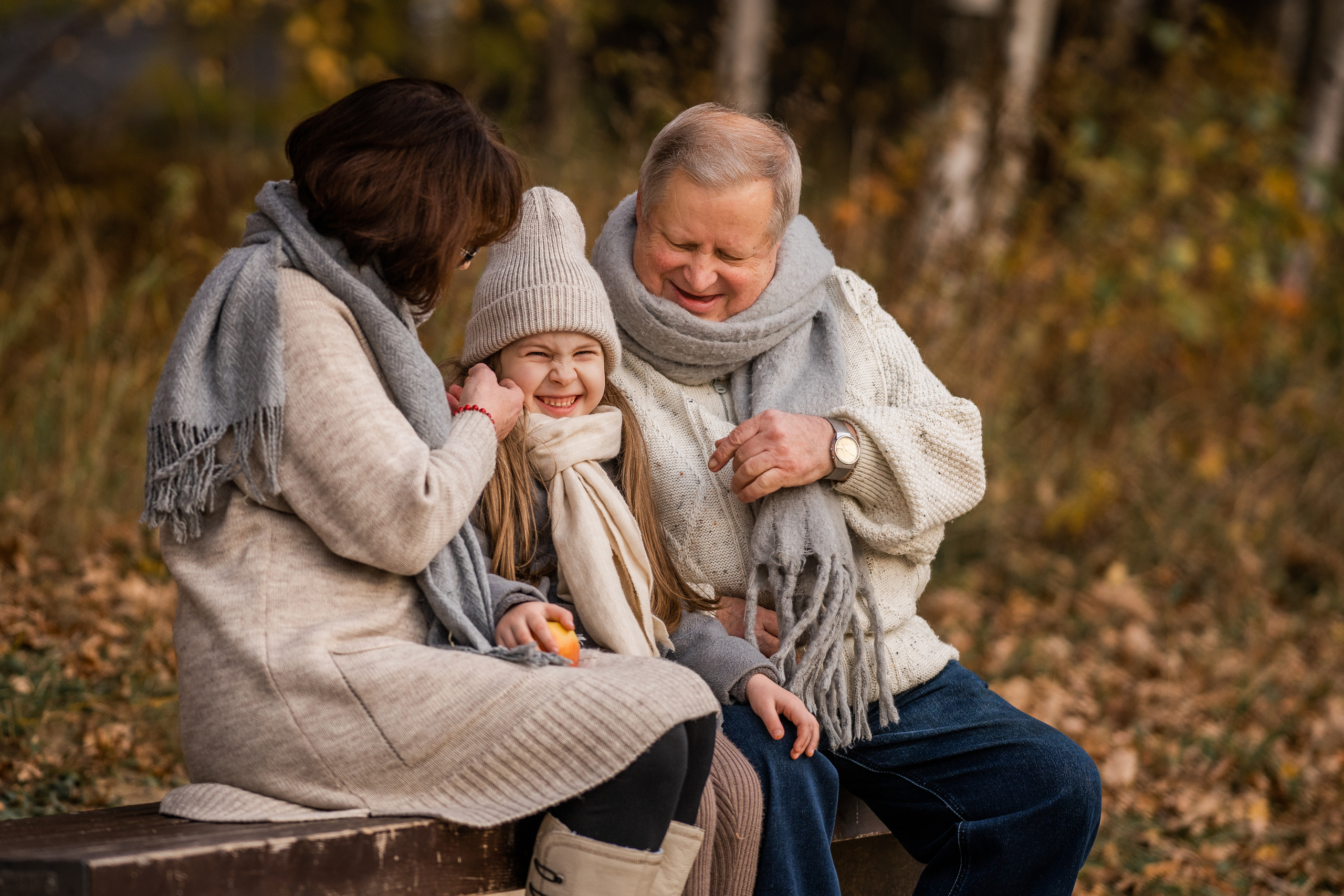 Прогулка с бабушкой и дедушкой. Семейный фотограф Ефремова Виктория