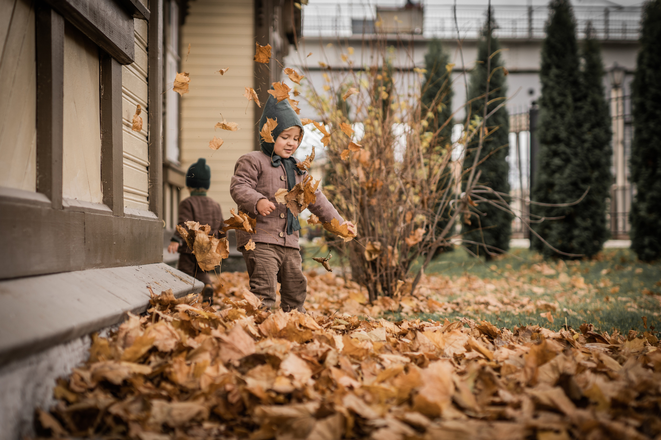 Паровозы, дети, осень. Семейный фотограф Ефремова Виктория