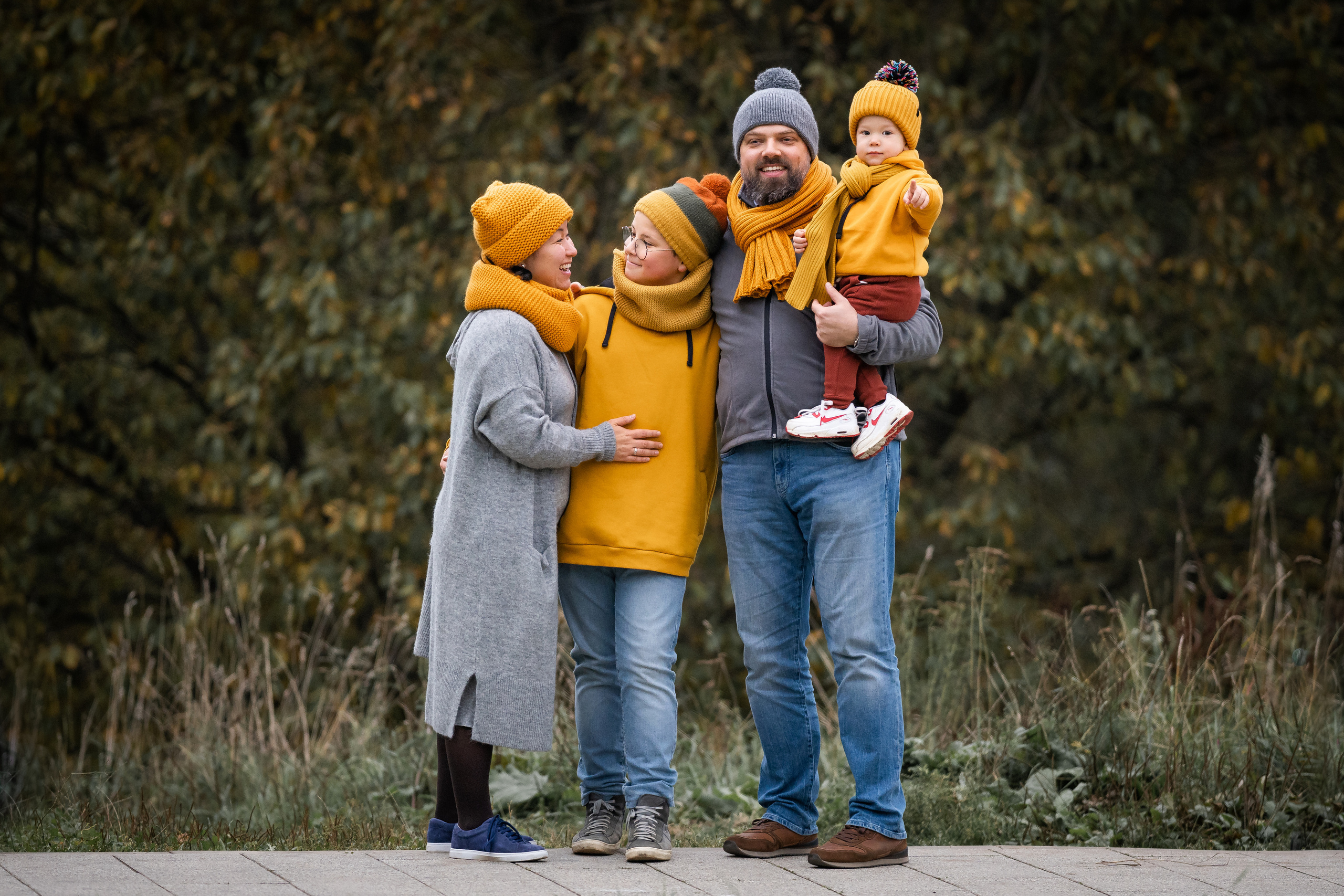 Семейная фотопрогулка в Митинском парке. Семейный фотограф Ефремова Виктория