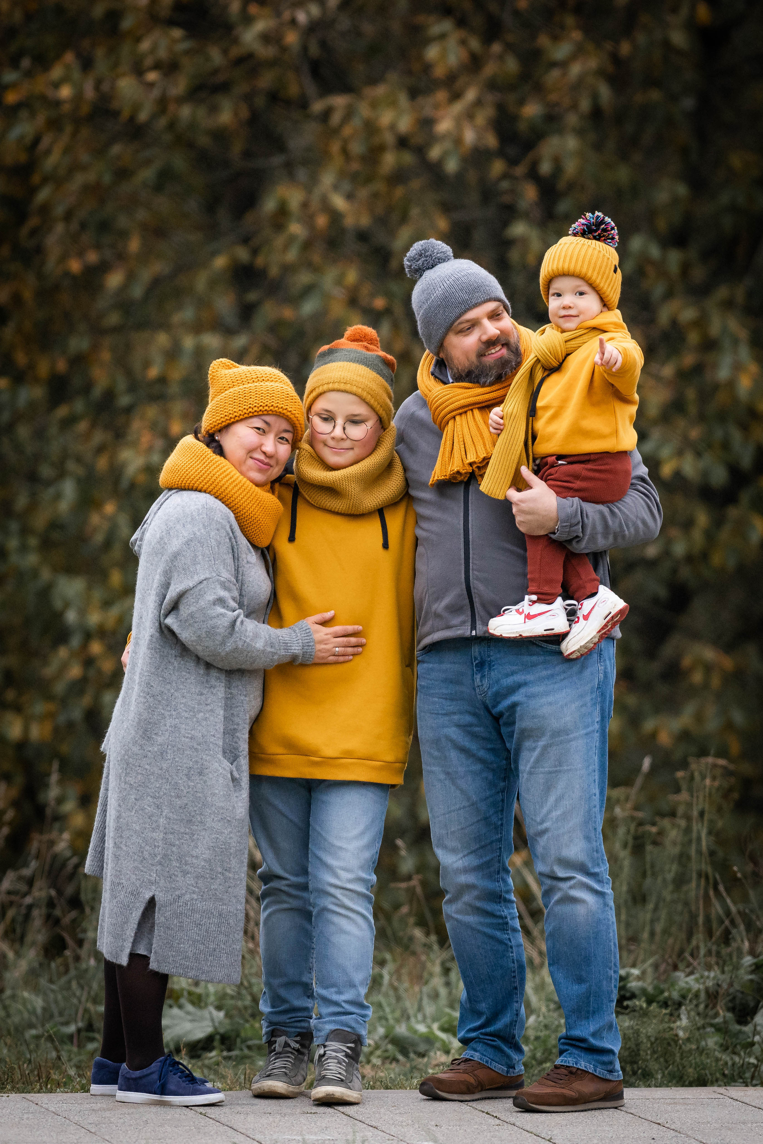 Семейная фотопрогулка в Митинском парке. Семейный фотограф Ефремова Виктория