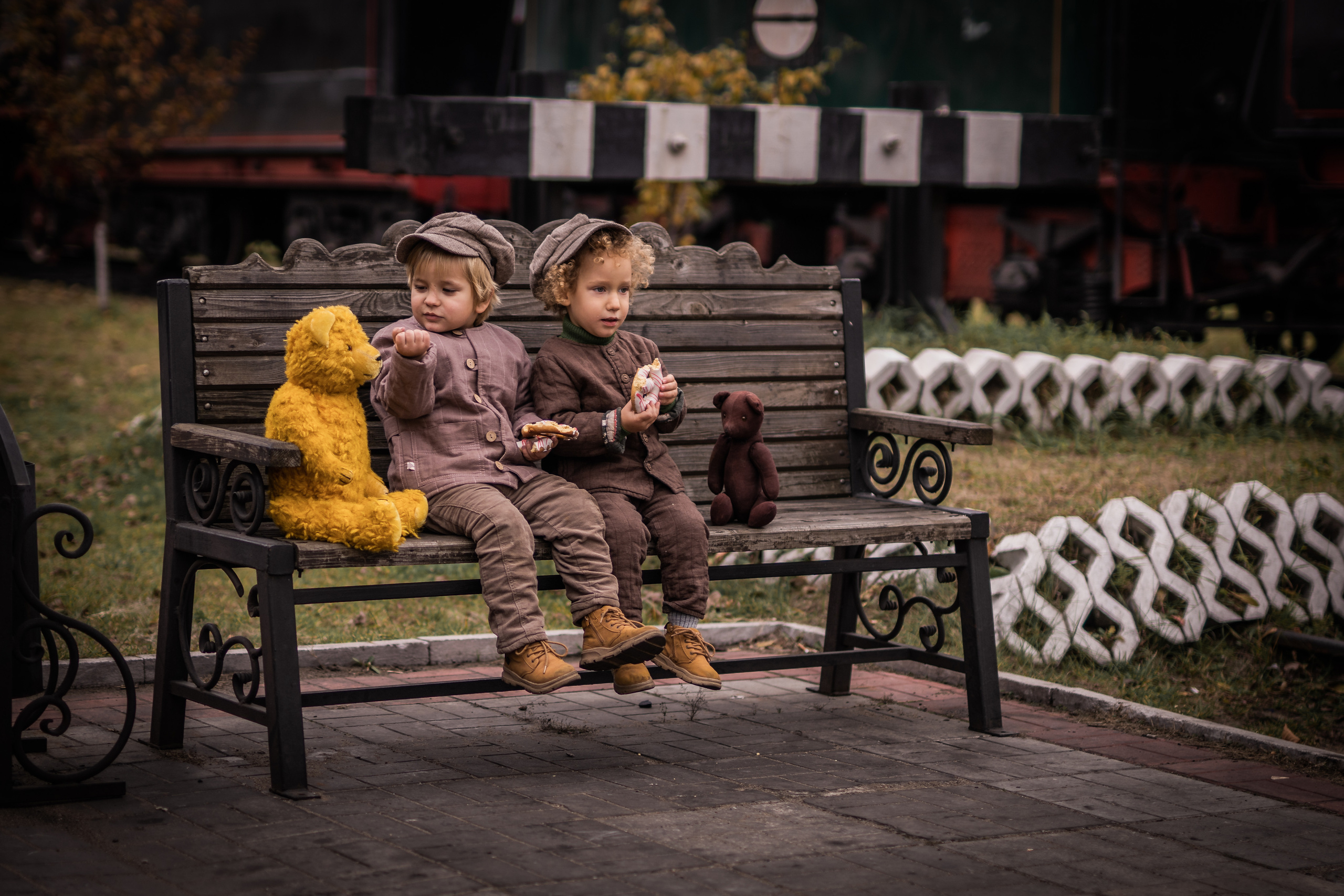 Паровозы, дети, осень. Семейный фотограф Ефремова Виктория