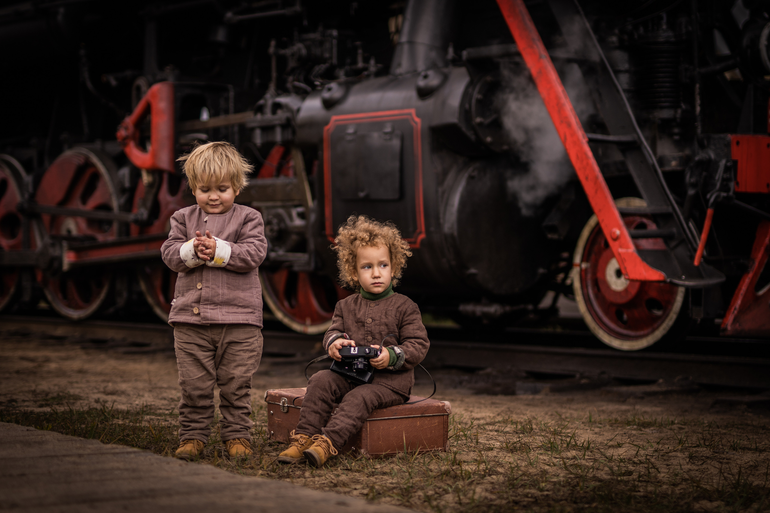 Паровозы, дети, осень. Семейный фотограф Ефремова Виктория