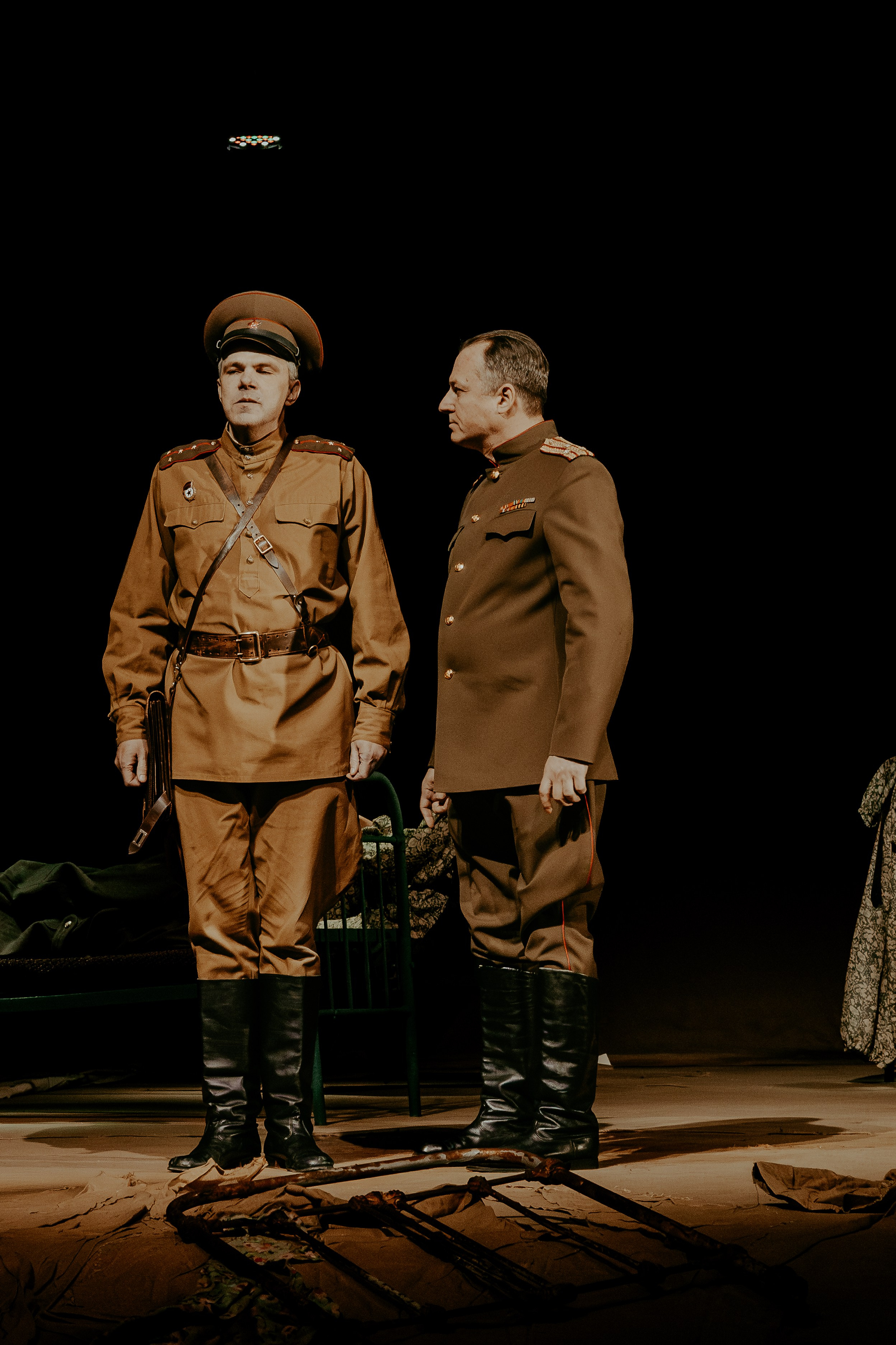 Театр Юного Зрителя " Не покидай меня». Фотограф Марк Файзулин