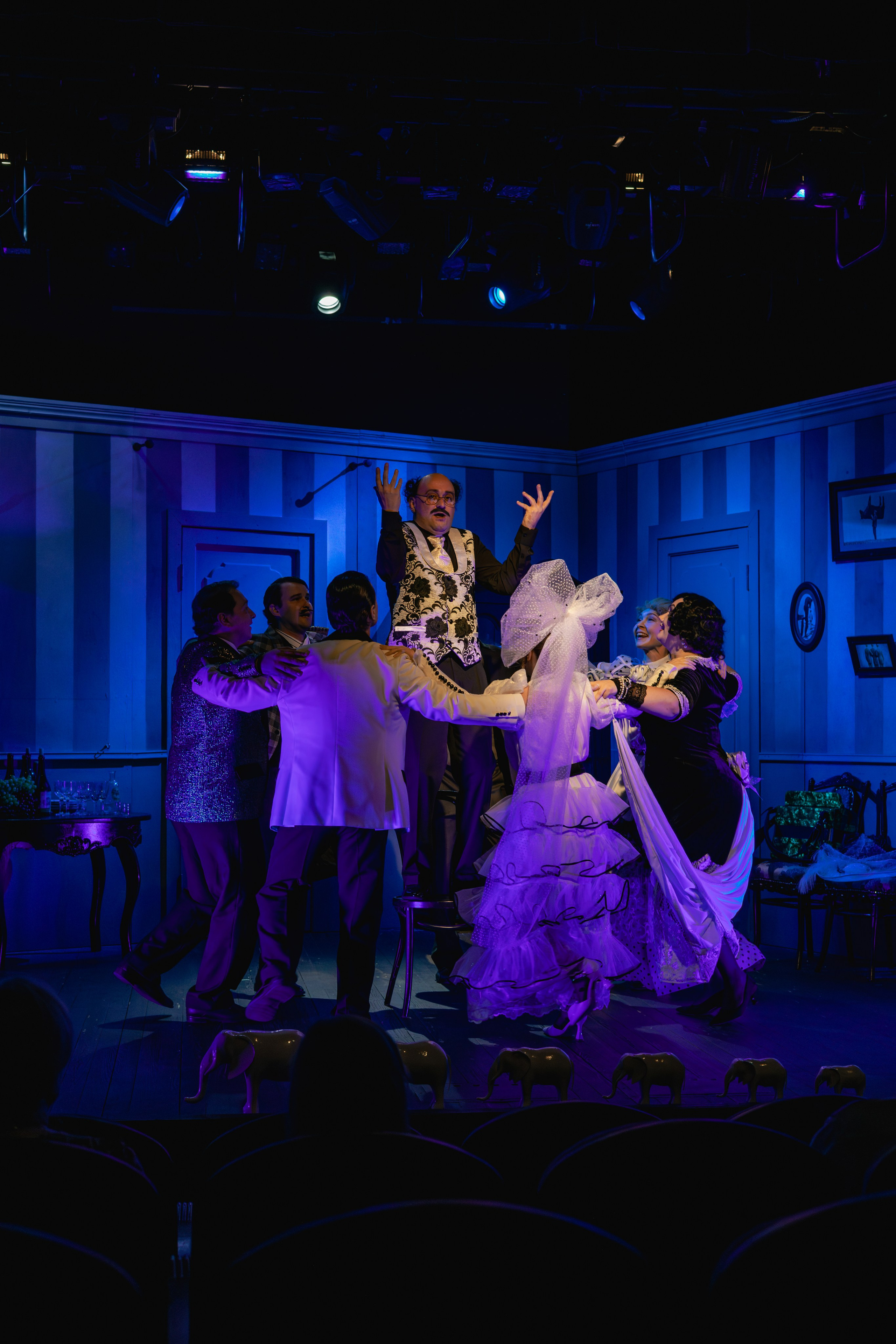 Театр Юного Зрителя «Две свадьбы». Фотограф Марк Файзулин