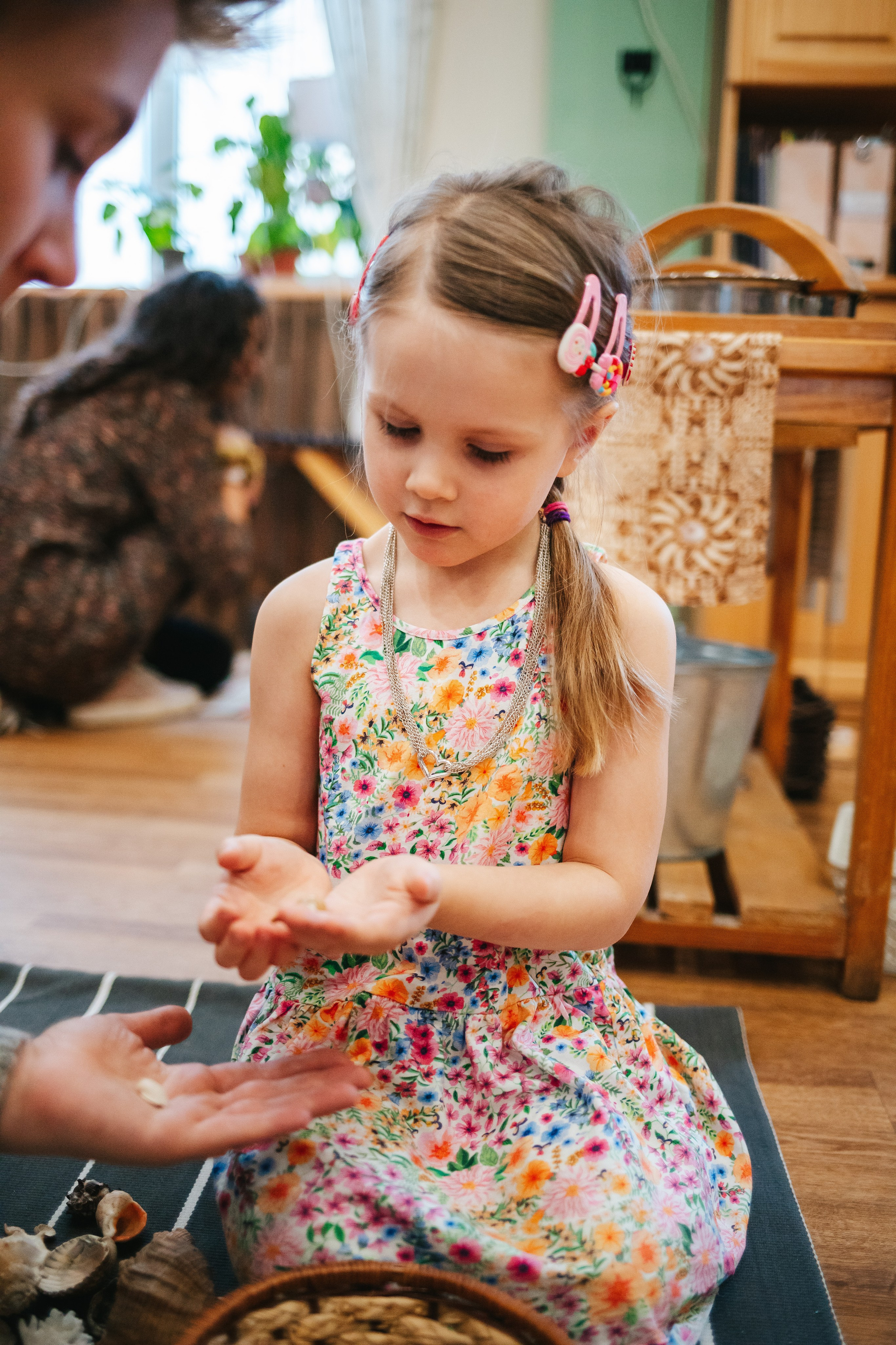 8 марта в Монтессори-саду. Семейный lifestyle фотограф в Санкт-Петербурге Людмила Пахомова