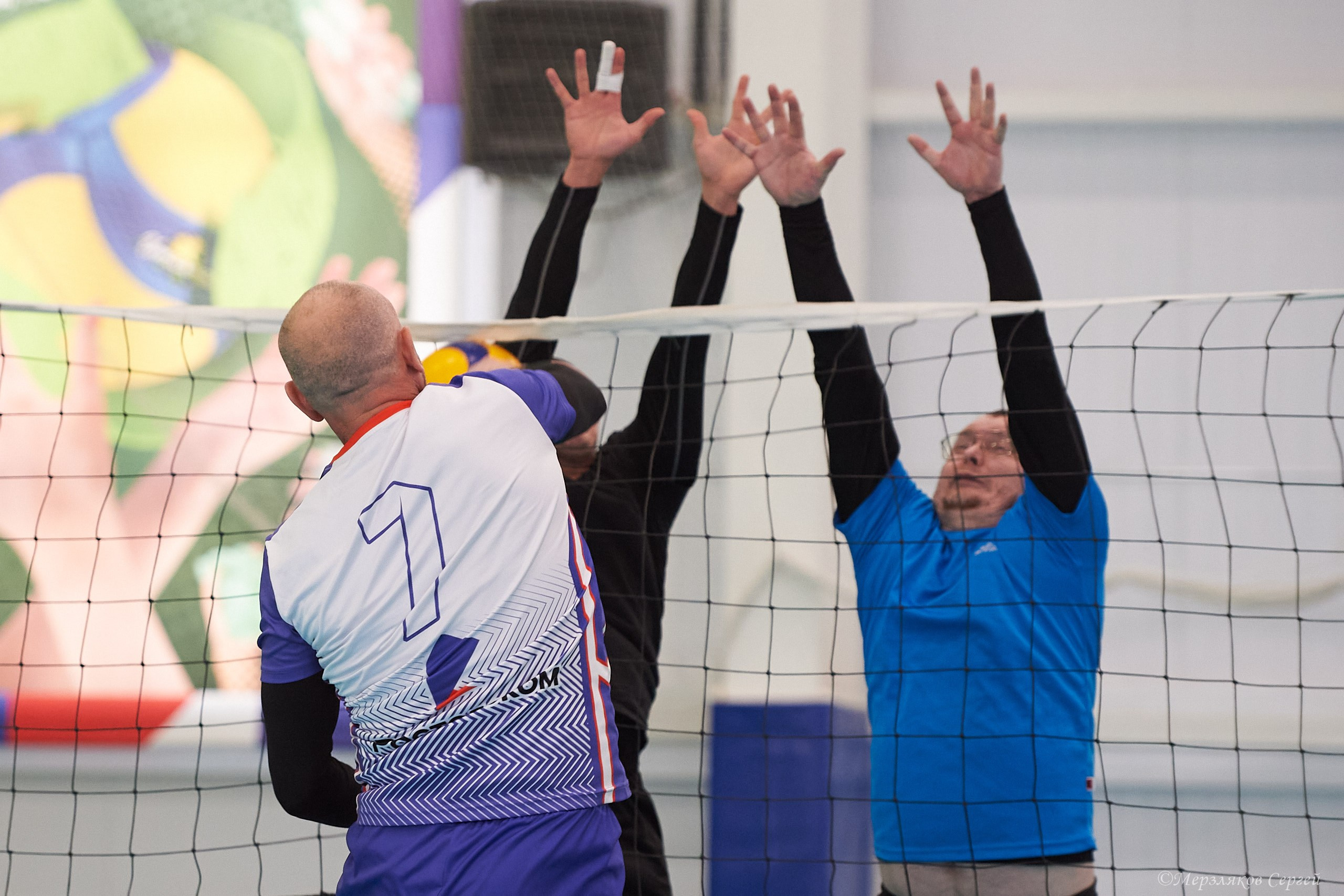 Новогодний волейбольный турнир. Ижевск. 16.12.23. Спортивный репортажный фотограф в Ижевске Сергей Мерзляков