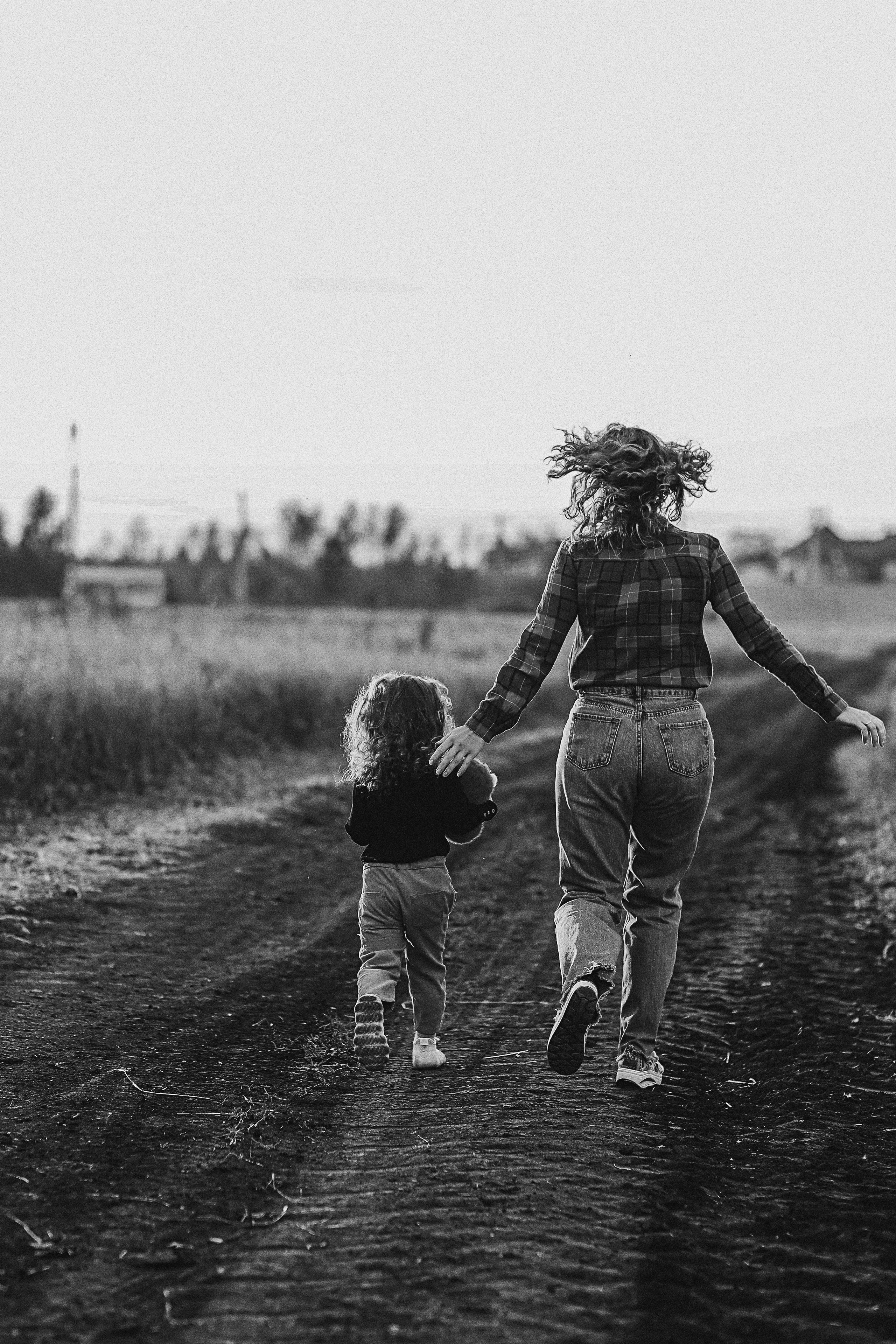 Поле. Семейный фотограф Тюмень, фотограф на роды Салмина Мария