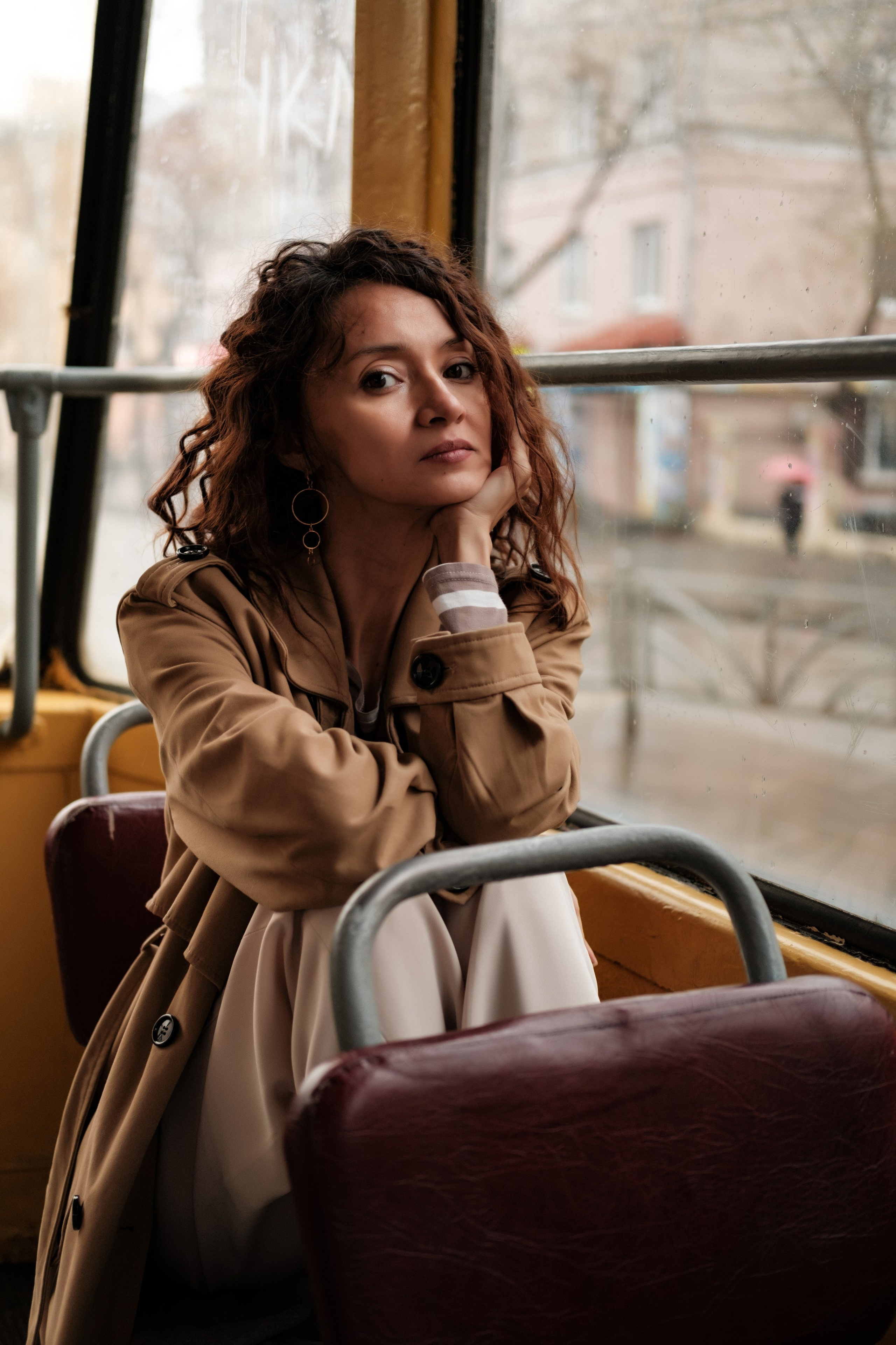 История в трамвае. Алсу. Екатеринбург. Фотограф Евгения Войко Тюмень