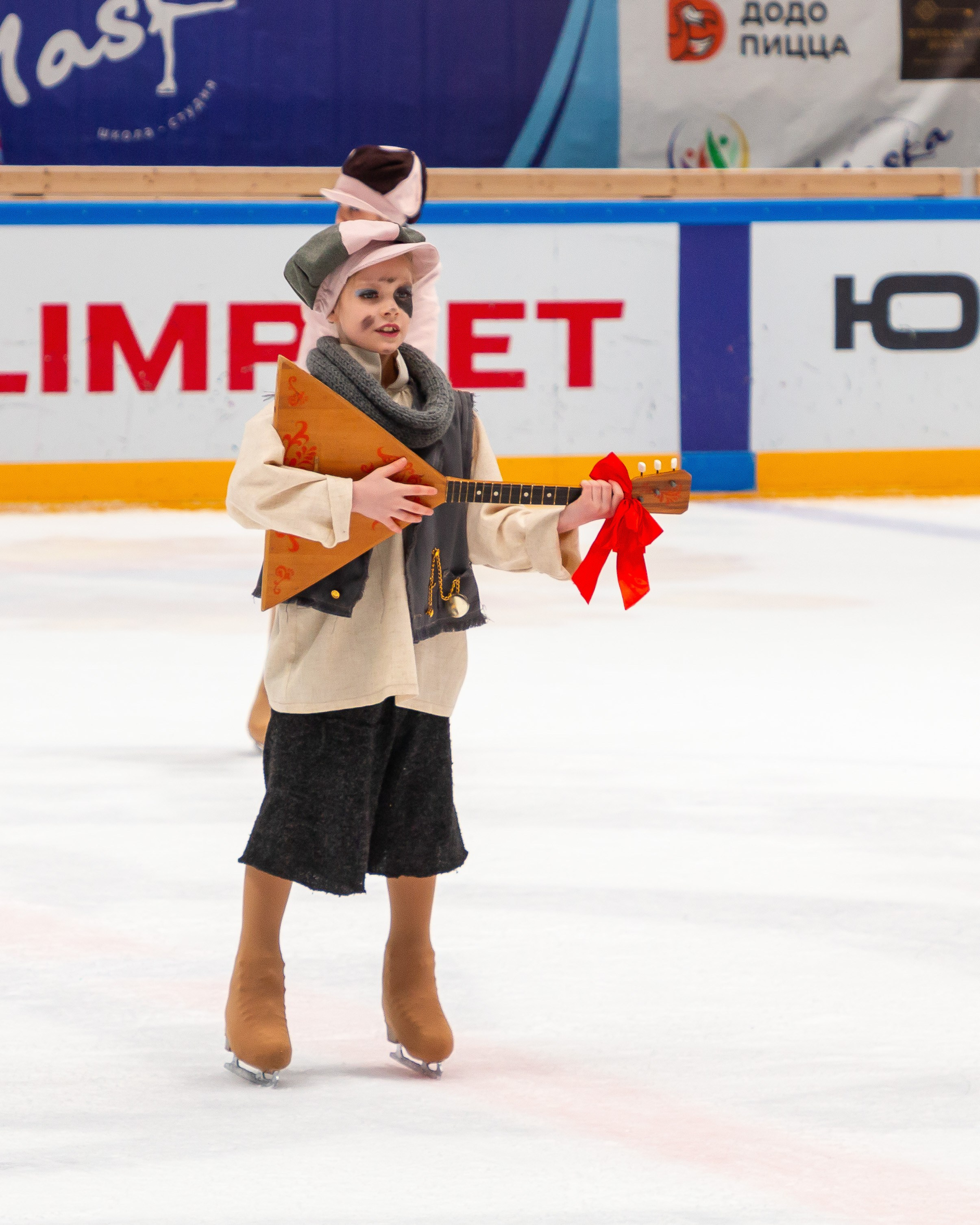 VII Ежегодный фестиваль массовых танцев на льду и фигурного катания «Петровский лёд» Санкт-Петербург 2024. Репортажный фотограф в Москве