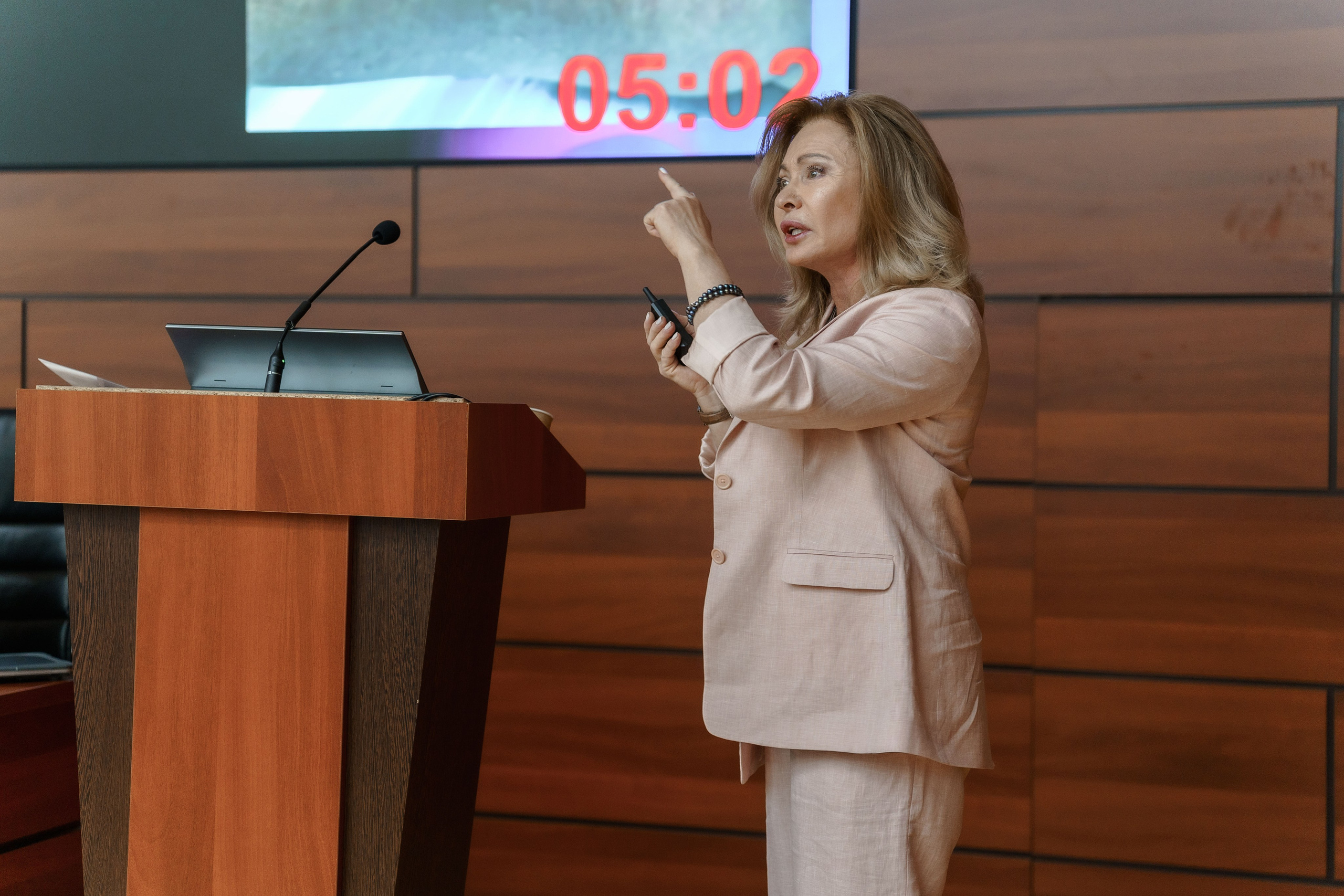 СПИКЕРЫ. PRO-AGELESS