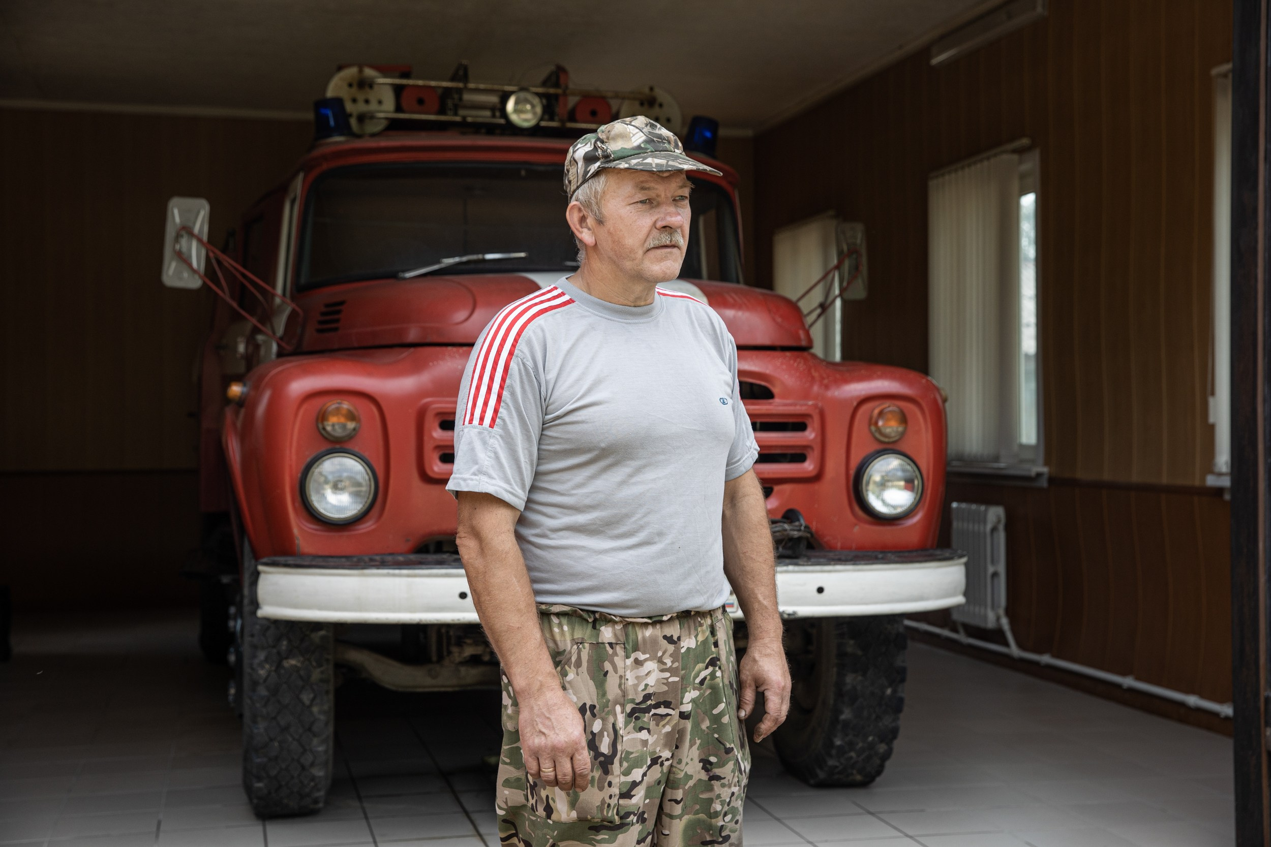 Добровольные пожарные. Yulia Nevskaya, documentary photographer and photojournalist