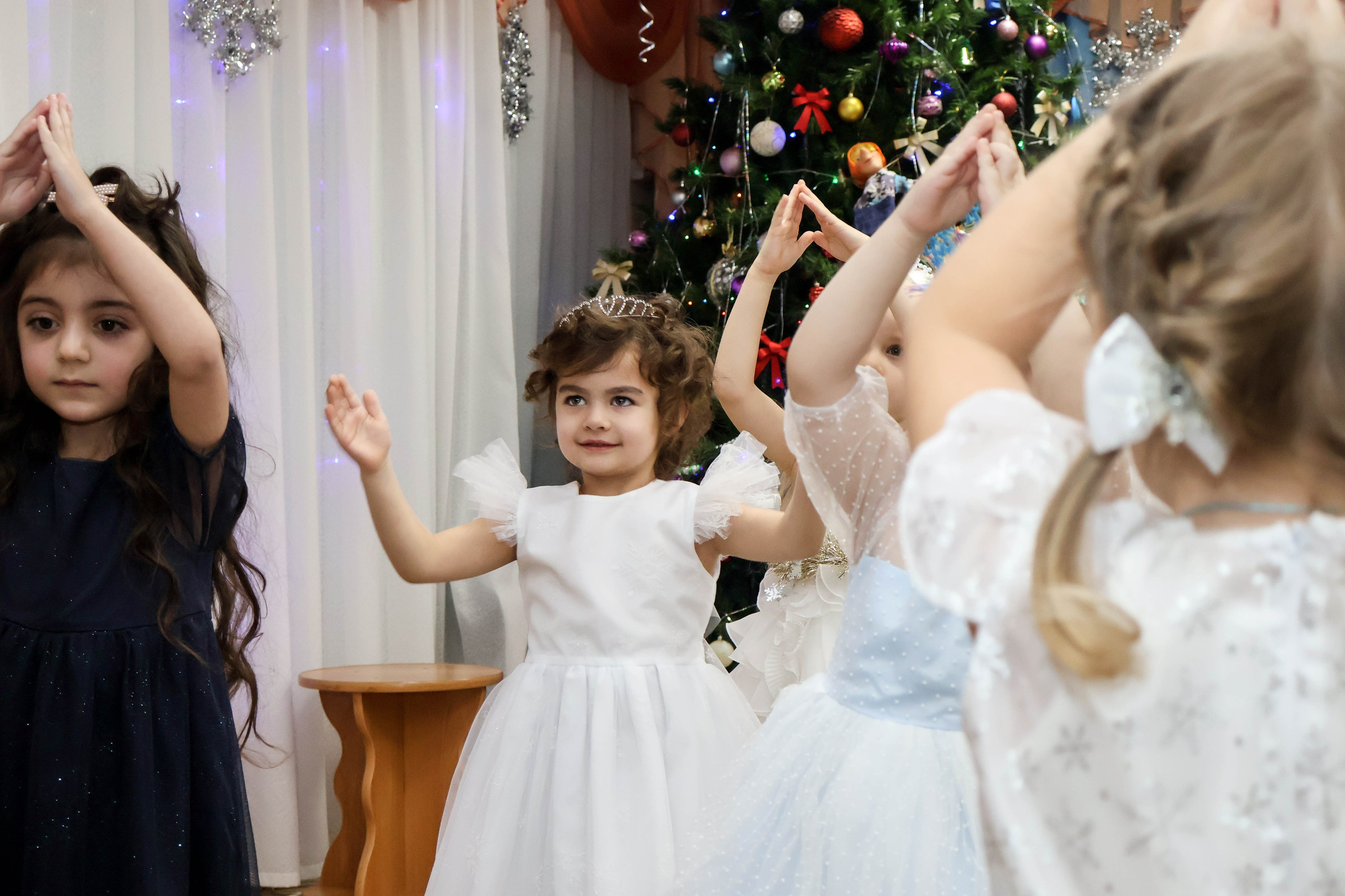 Новогодний утренник гр. «Радуга». Виктория Шишкова свадебный фотограф Москва и МО (Балашиха, Щелково)