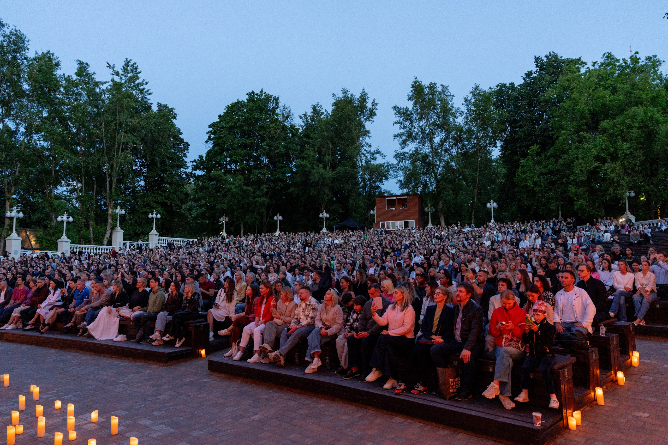 Симфонический оркестр Lumisfera при свечах. Фотограф Никита Комаров